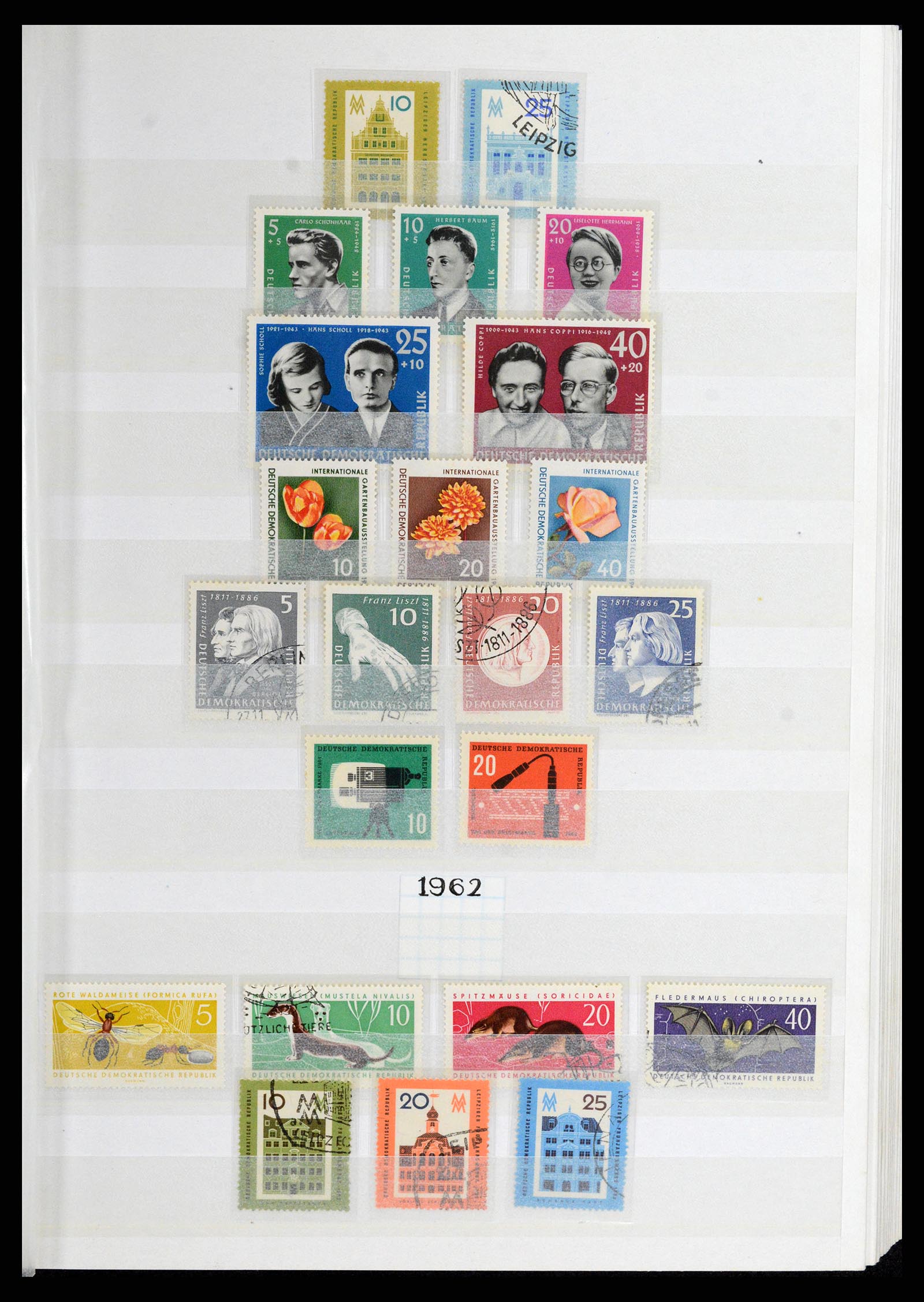 37501 021 - Stamp collection 37501 GDR 1949-1990.