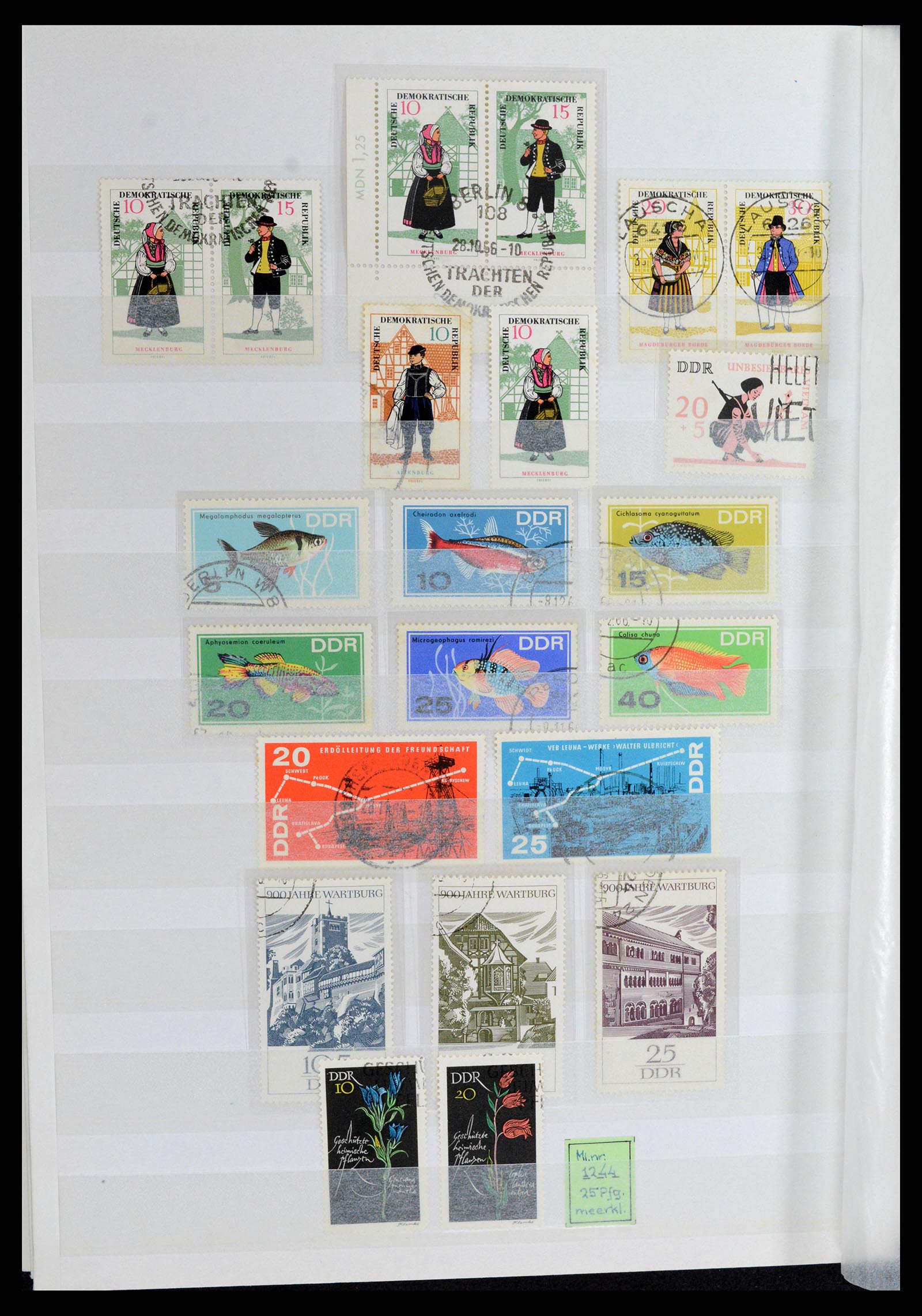 37501 032 - Postzegelverzameling 37501 DDR 1949-1990.