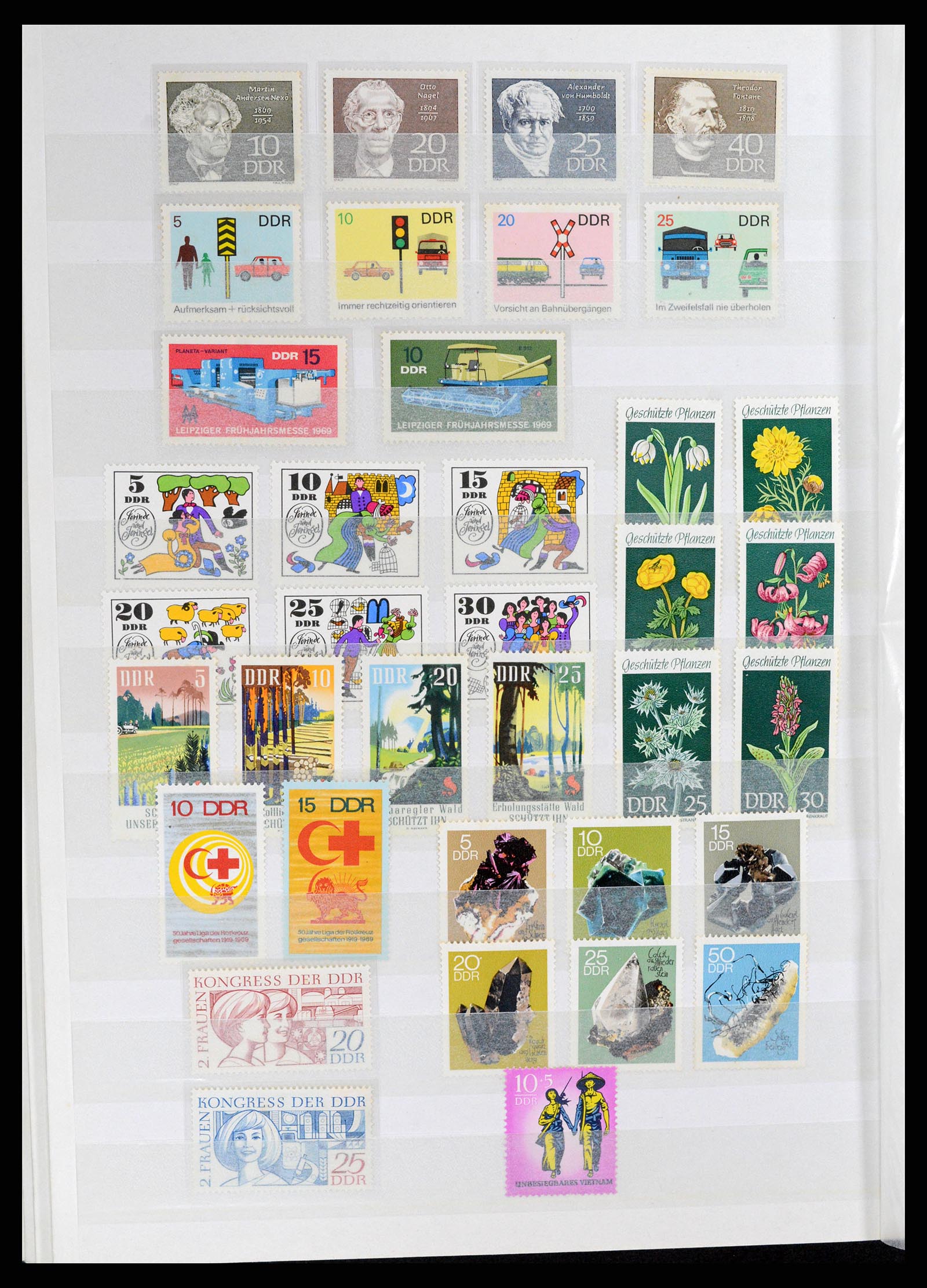 37501 040 - Stamp collection 37501 GDR 1949-1990.