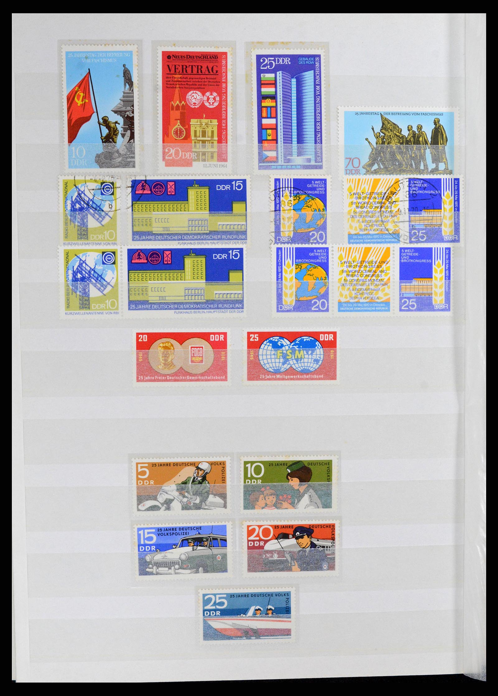 37501 044 - Stamp collection 37501 GDR 1949-1990.