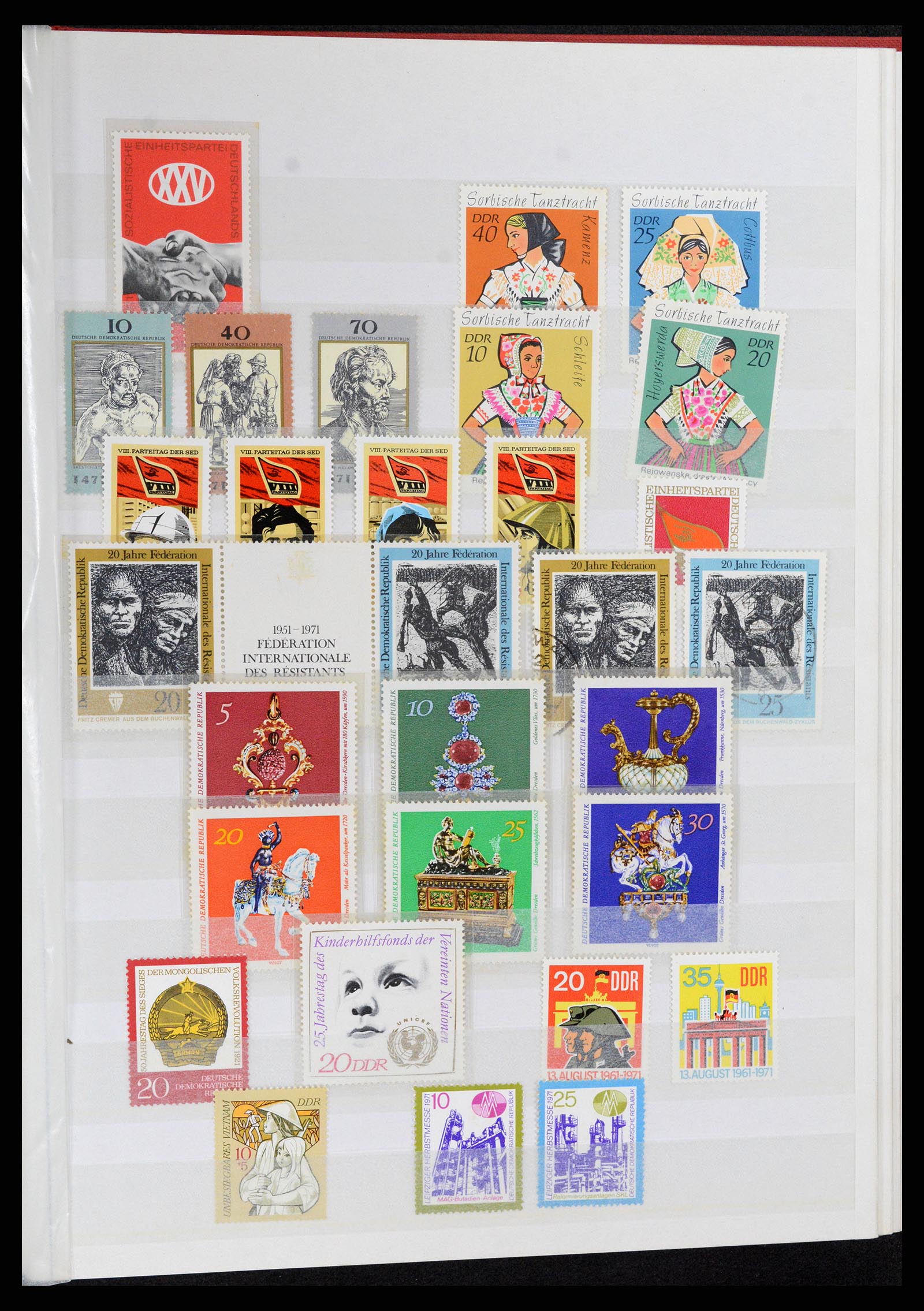 37501 047 - Stamp collection 37501 GDR 1949-1990.