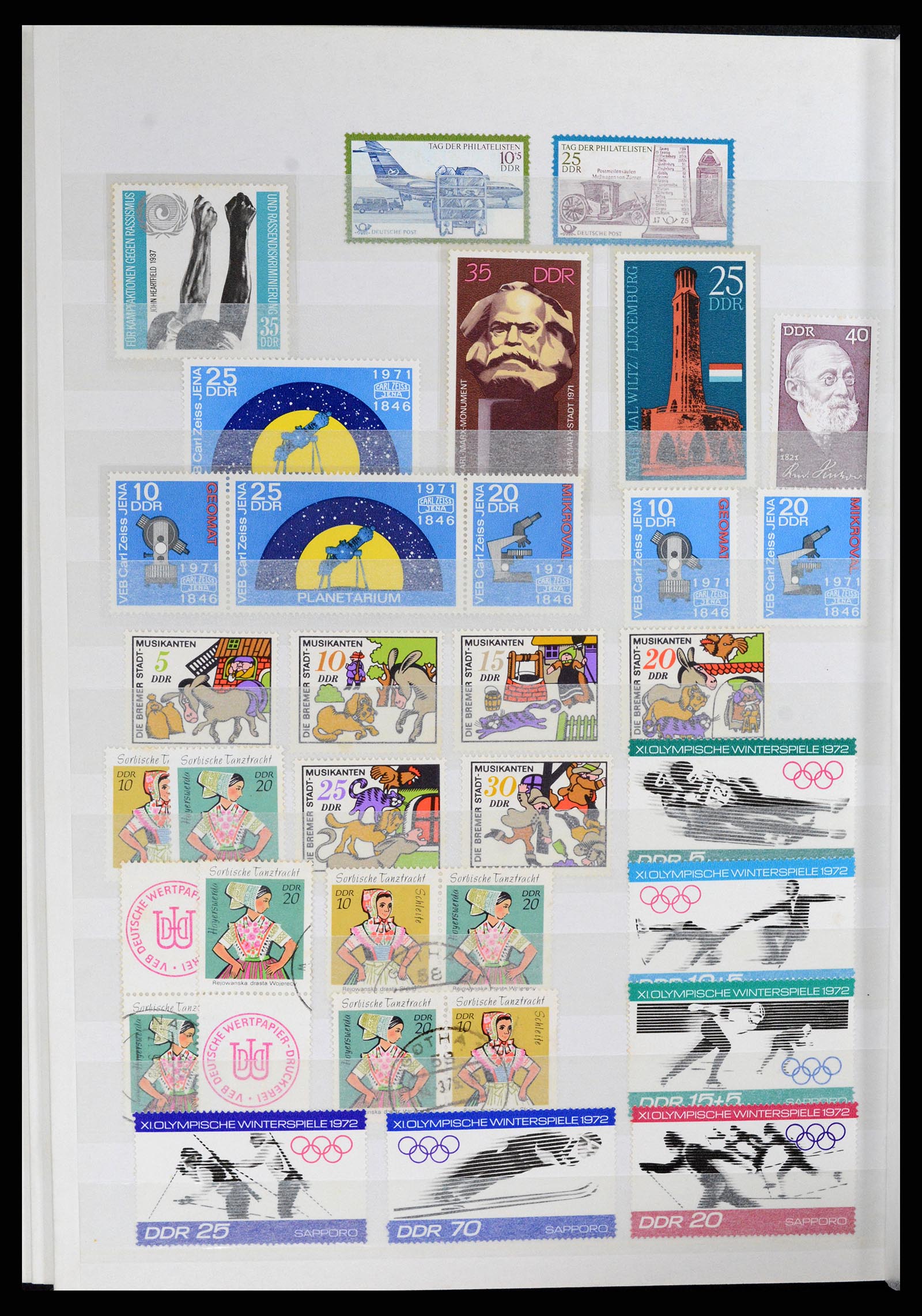 37501 048 - Stamp collection 37501 GDR 1949-1990.