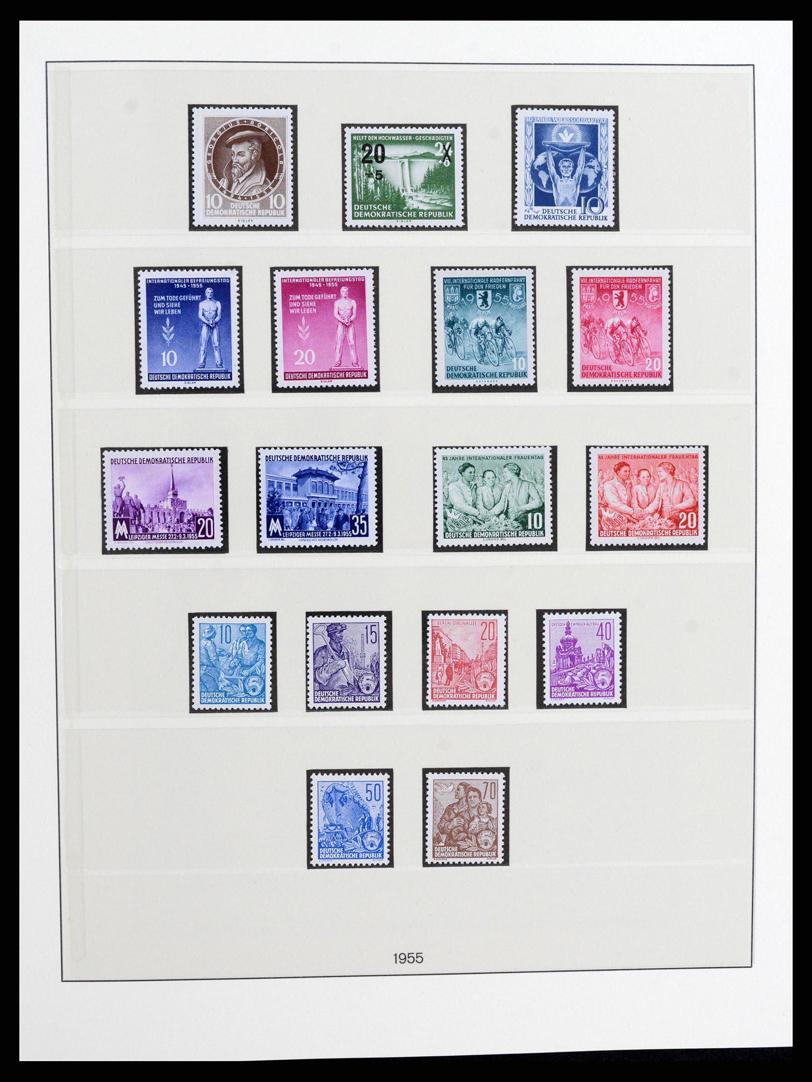 37507 017 - Stamp collection 37507 D.D.R. 1949-1990.