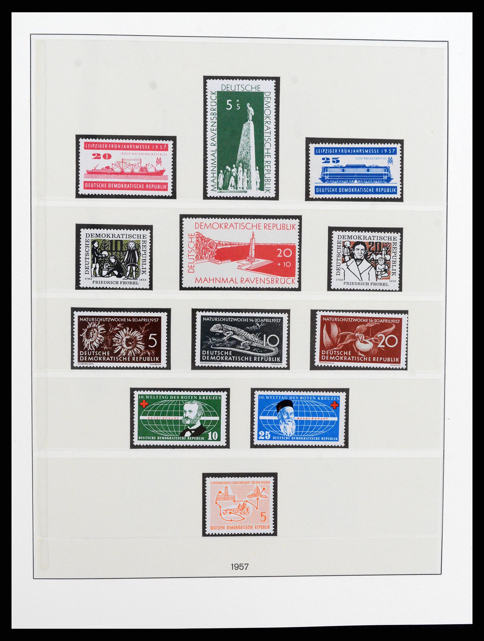 37507 027 - Postzegelverzameling 37507 D.D.R. 1949-1990.