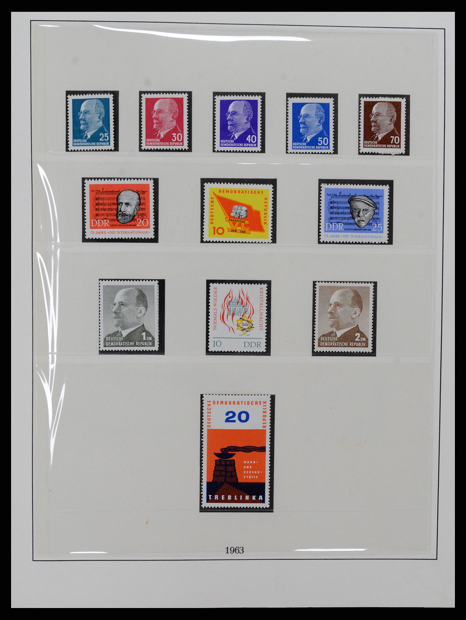 37507 055 - Postzegelverzameling 37507 D.D.R. 1949-1990.