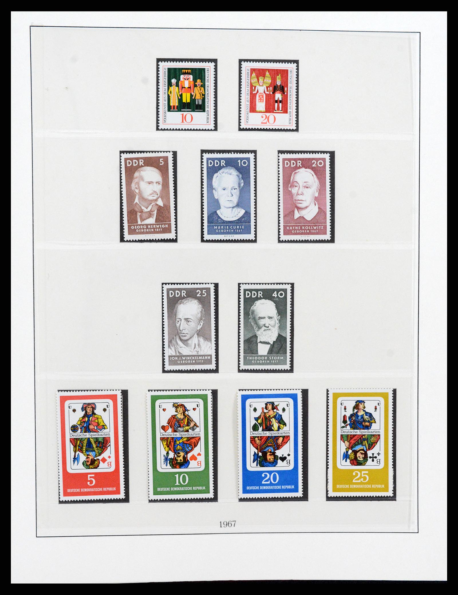 37507 097 - Postzegelverzameling 37507 D.D.R. 1949-1990.