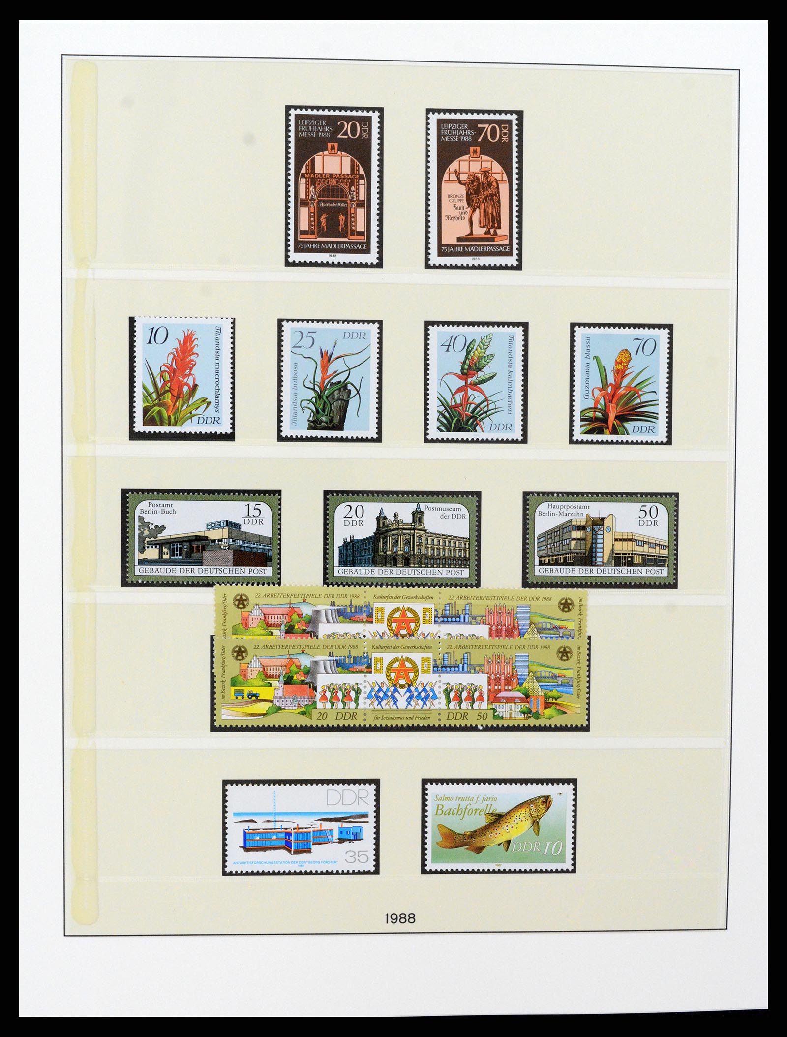 37507 300 - Postzegelverzameling 37507 D.D.R. 1949-1990.