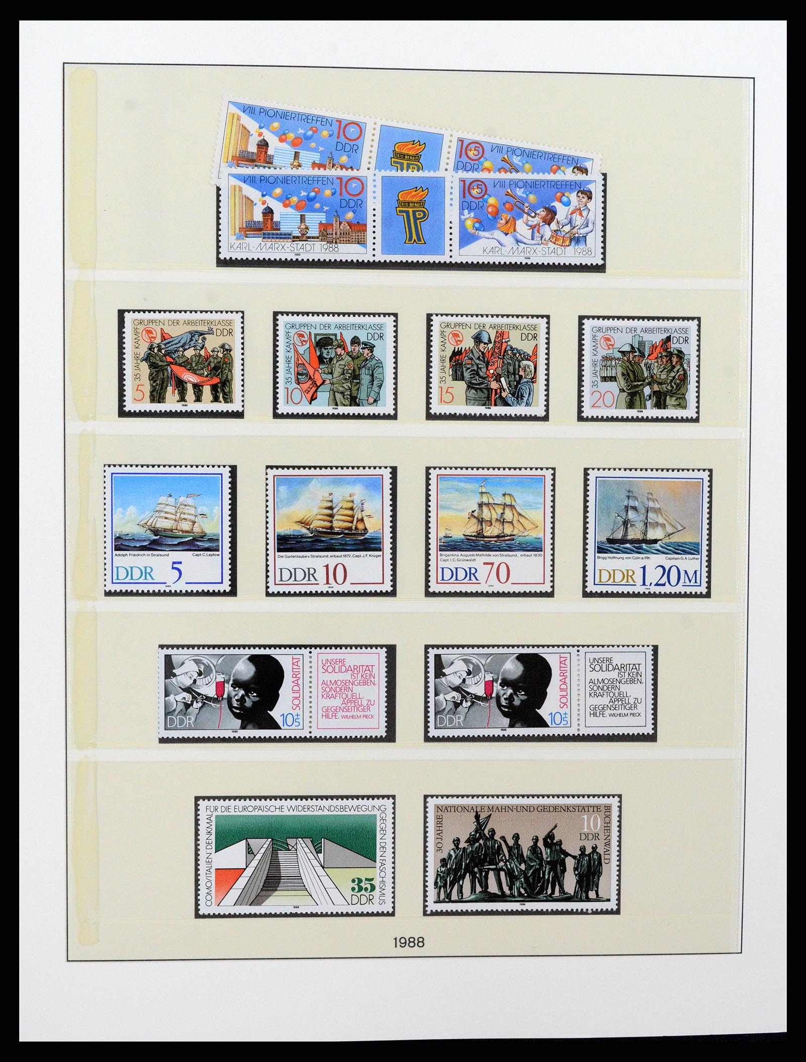 37507 305 - Postzegelverzameling 37507 D.D.R. 1949-1990.