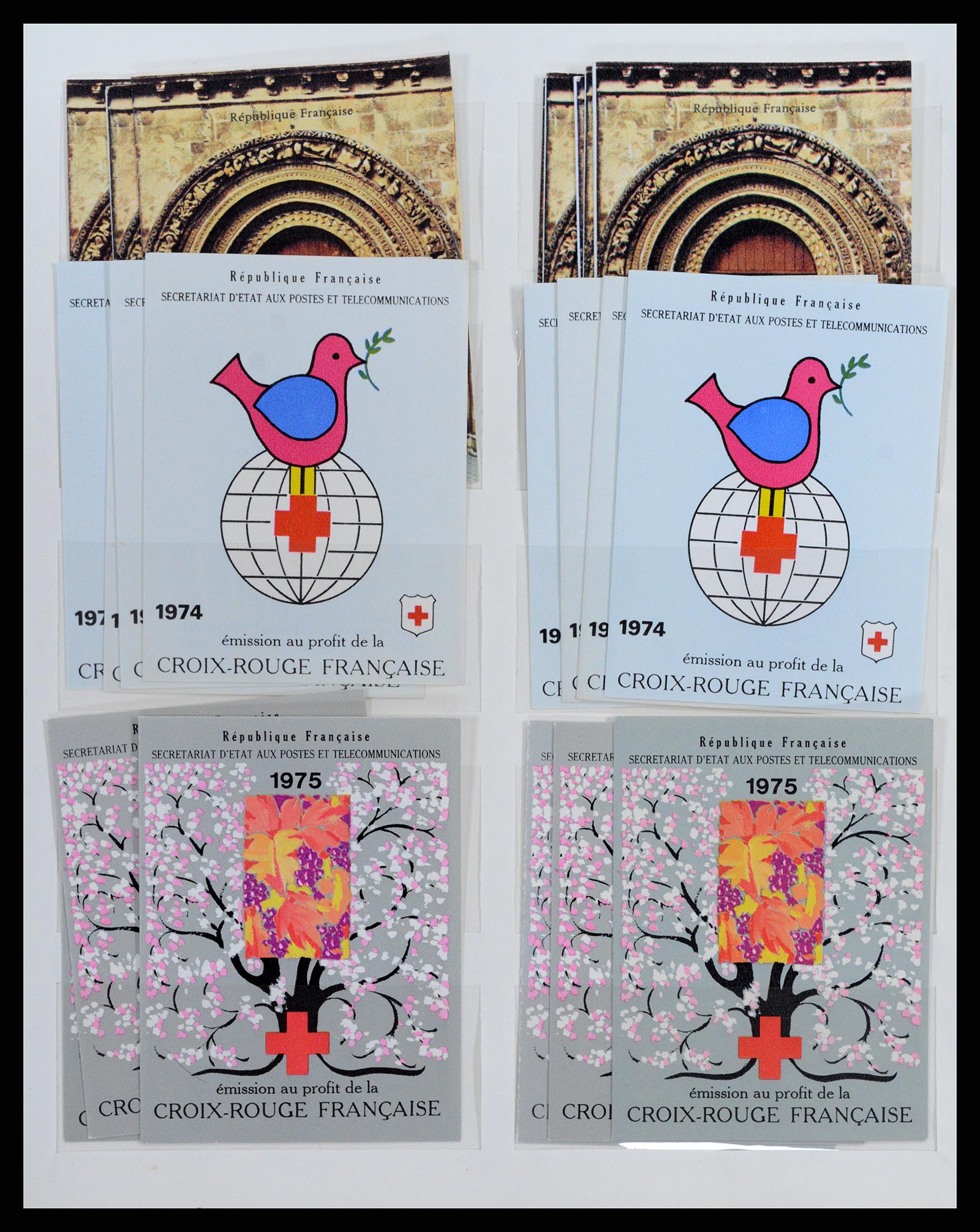 37542 010 - Postzegelverzameling 37542 Frankrijk postzegelboekjes 1952-2004.