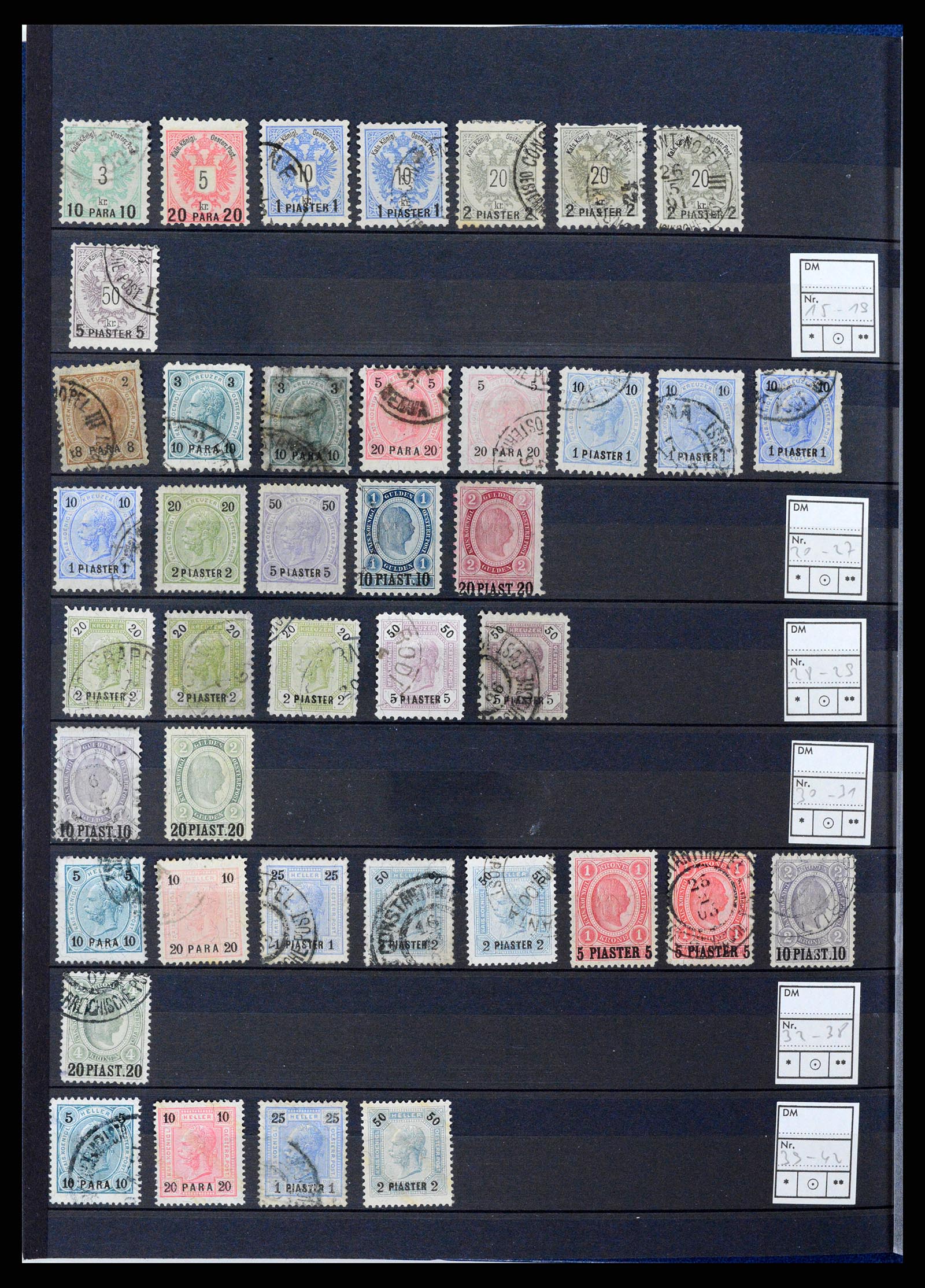 37563 002 - Postzegelverzameling 37563 Oostenrijks Levant 1864-1914.
