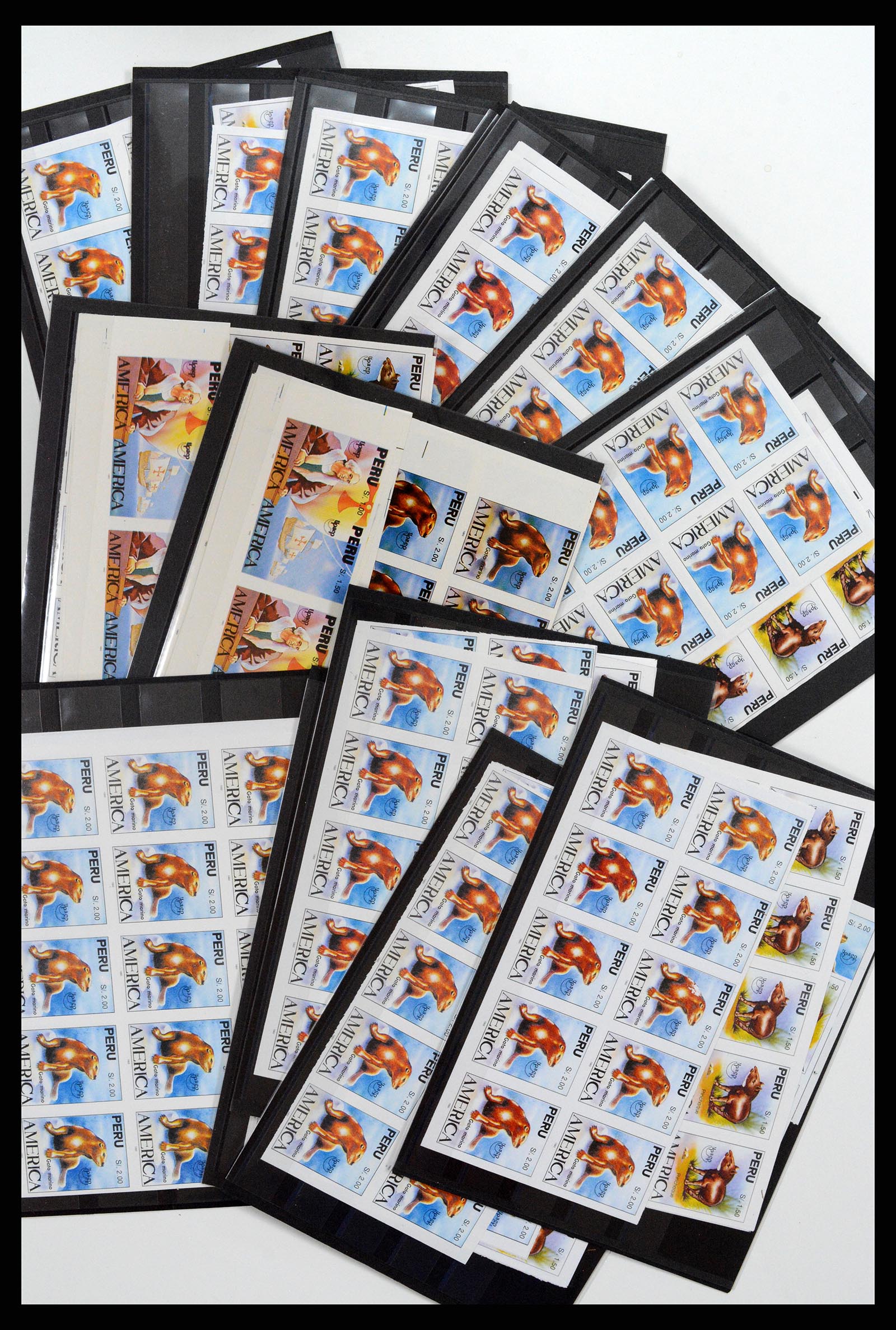 37634 005 - Postzegelverzameling 37634 Peru 1992-1993.