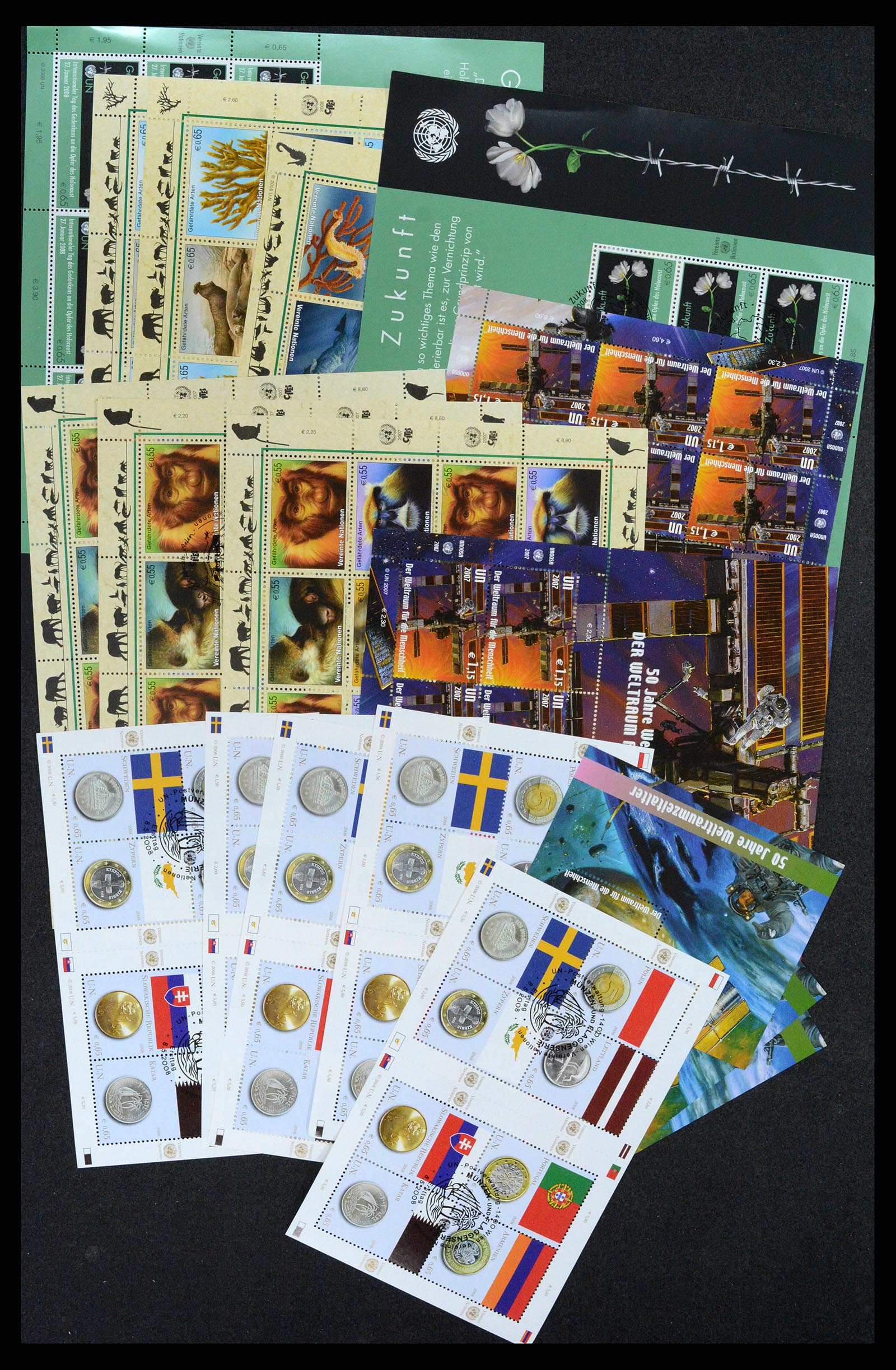 37648 041 - Stamp collection 37648 United Nations Vienna 1981-2016.