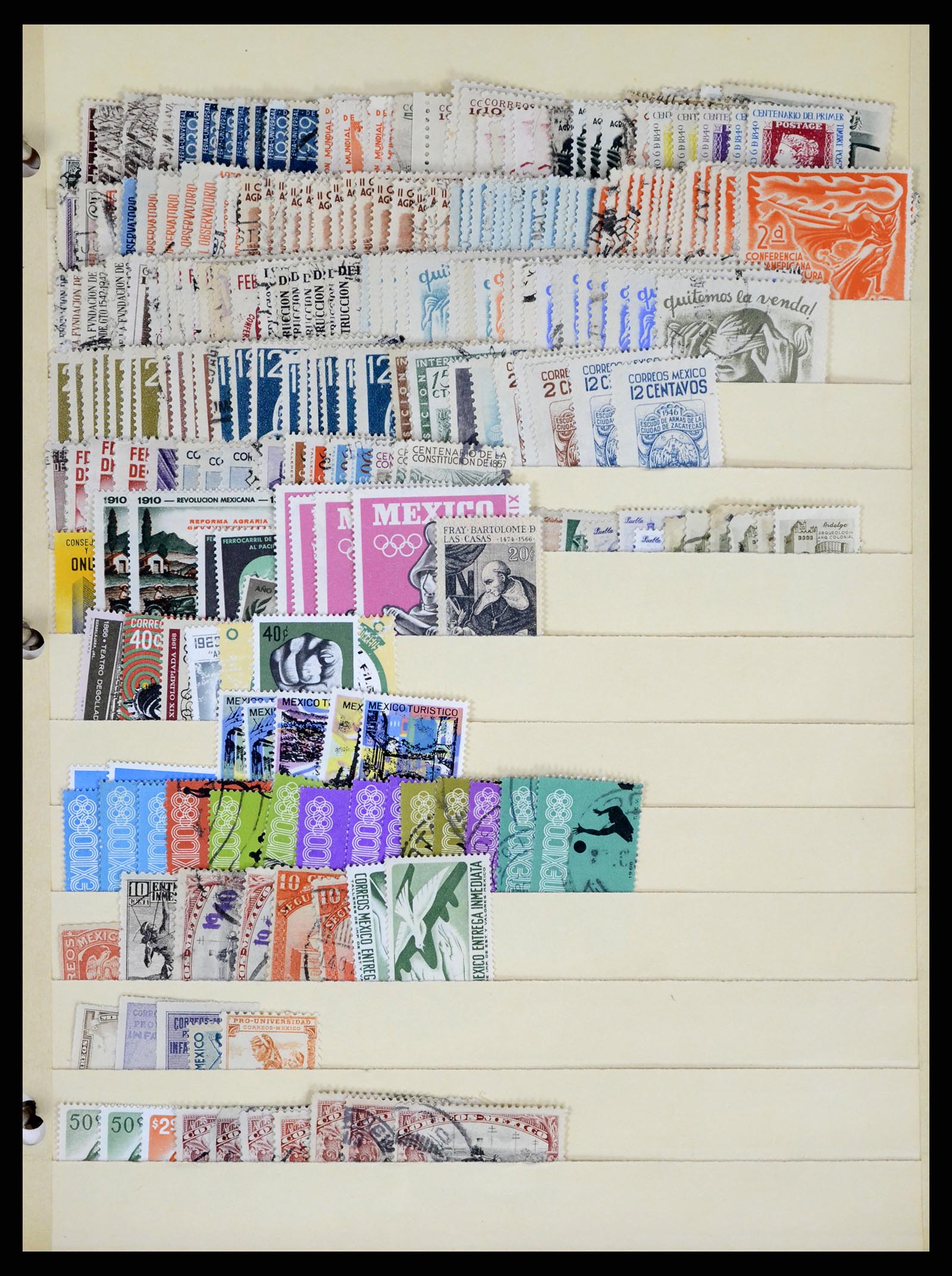 37704 0010 - Postzegelverzameling 37704 Centraal en Latijns Amerika 1855-2005.