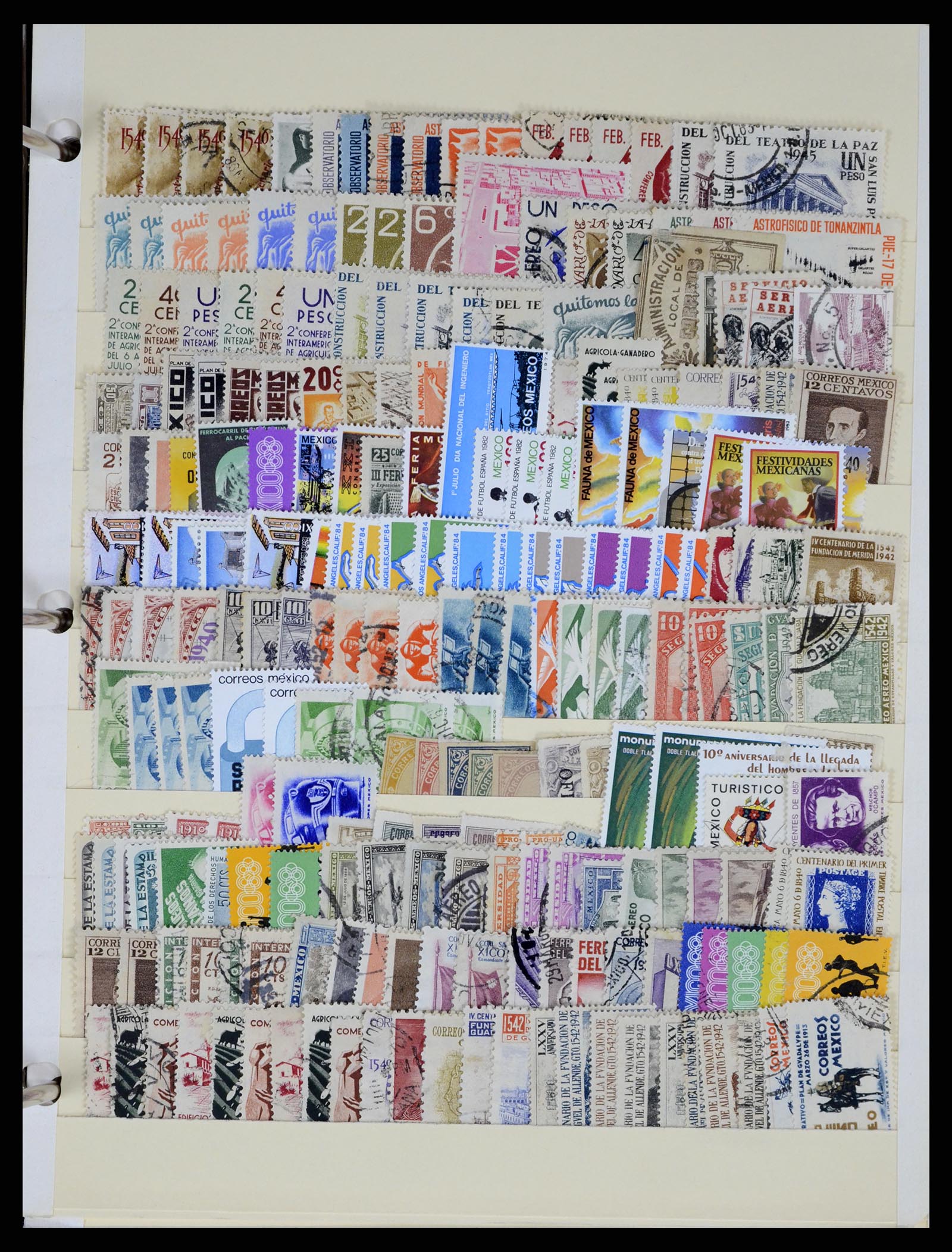 37704 0016 - Postzegelverzameling 37704 Centraal en Latijns Amerika 1855-2005.