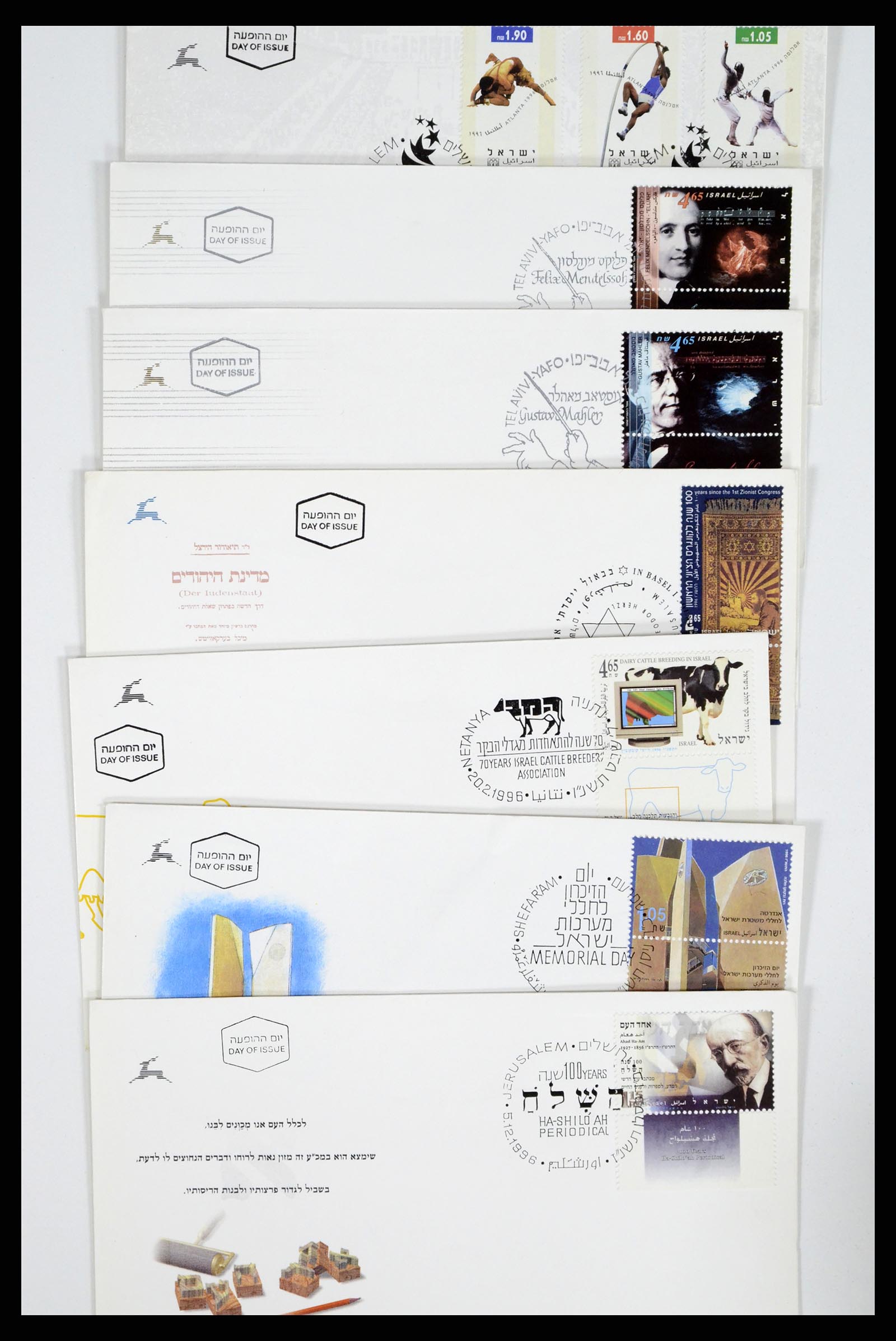37711 031 - Postzegelverzameling 37711 Israël first day covers 1970-2000.