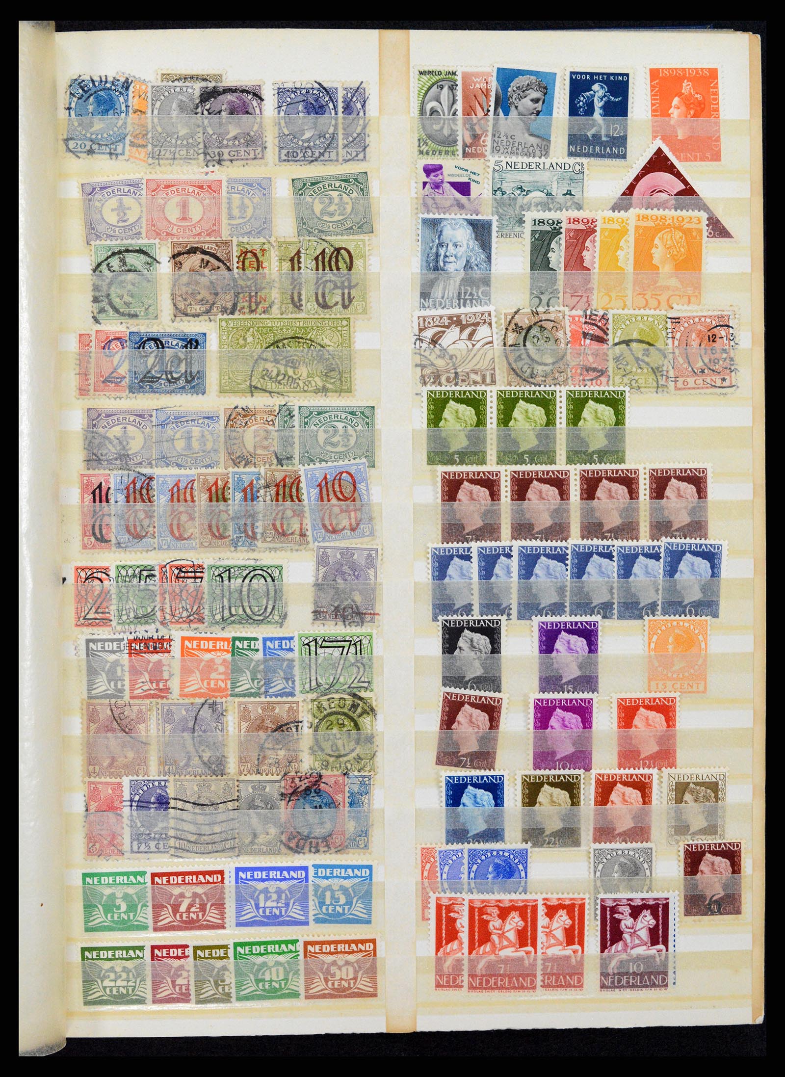 37714 001 - Postzegelverzameling 37714 Nederland 1920-1979.