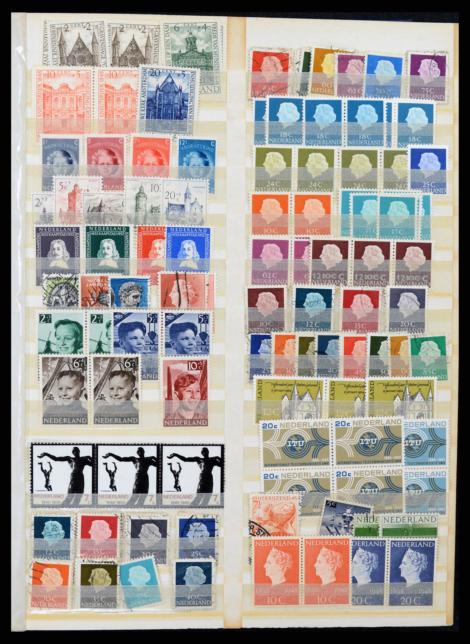 37714 003 - Postzegelverzameling 37714 Nederland 1920-1979.