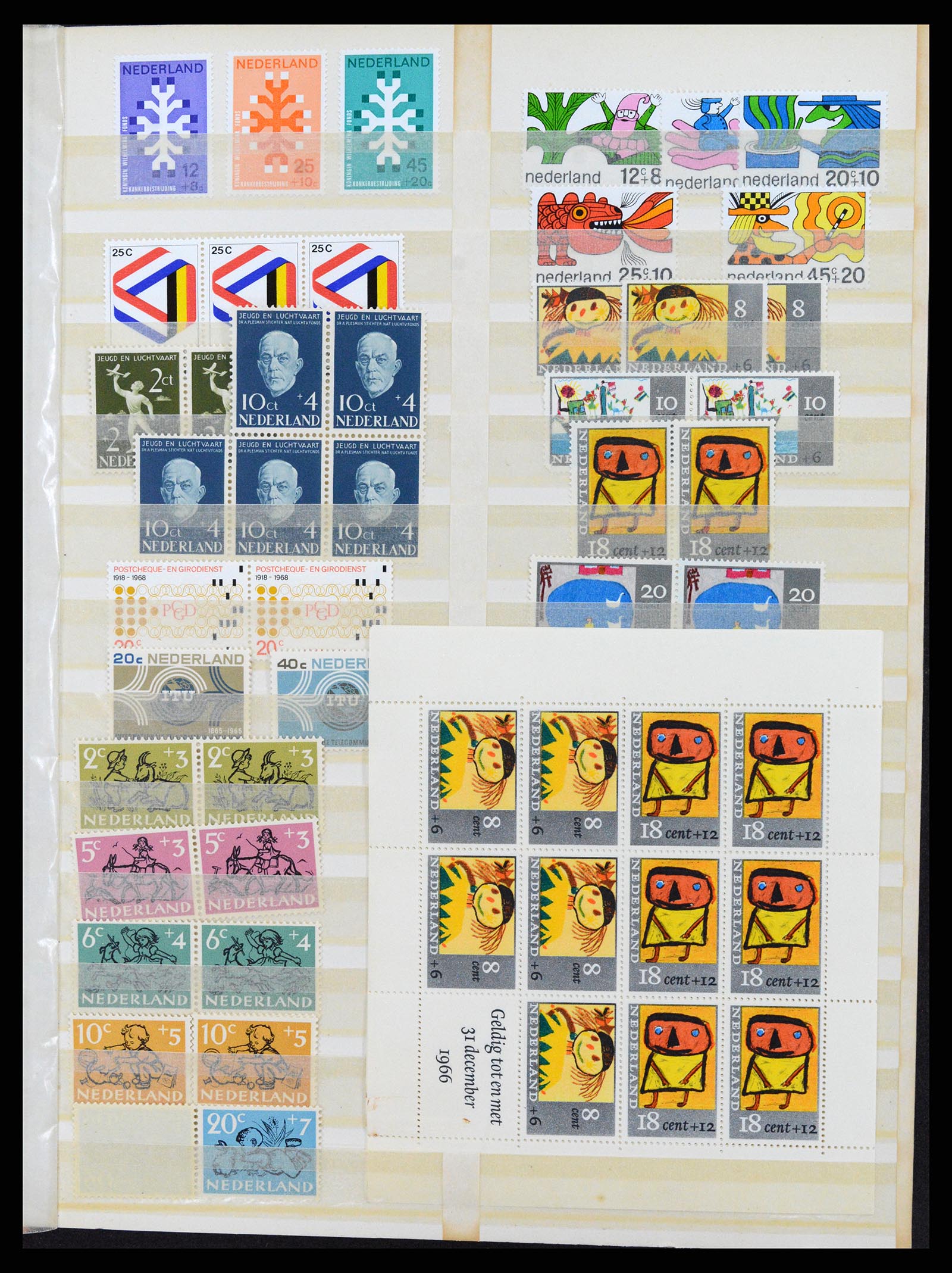 37714 015 - Postzegelverzameling 37714 Nederland 1920-1979.