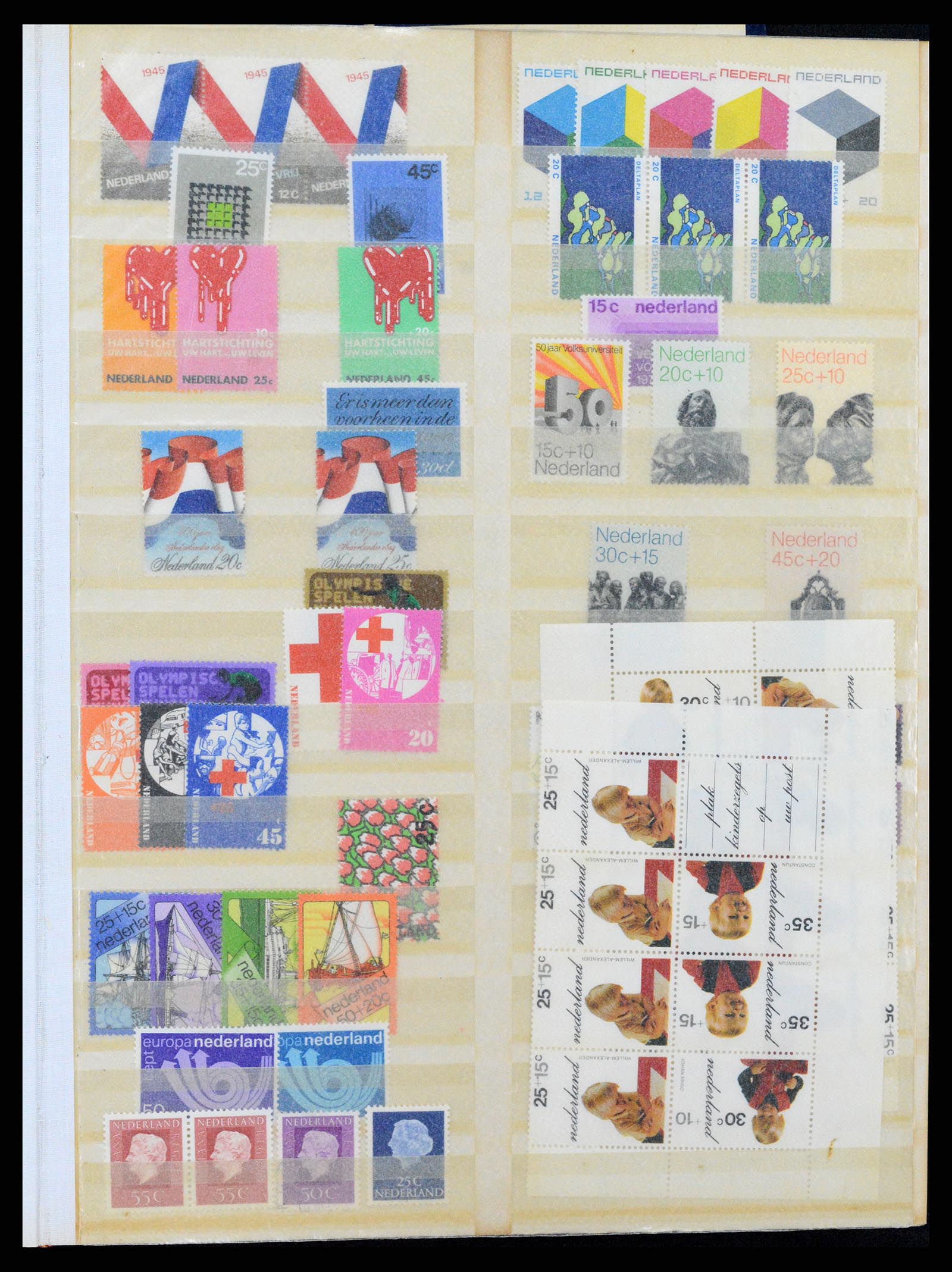 37714 017 - Postzegelverzameling 37714 Nederland 1920-1979.