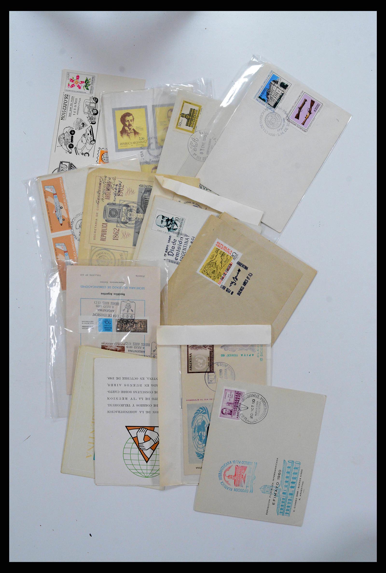 37745 0222 - Postzegelverzameling 37745 Argentinië brieven 1851-1986.