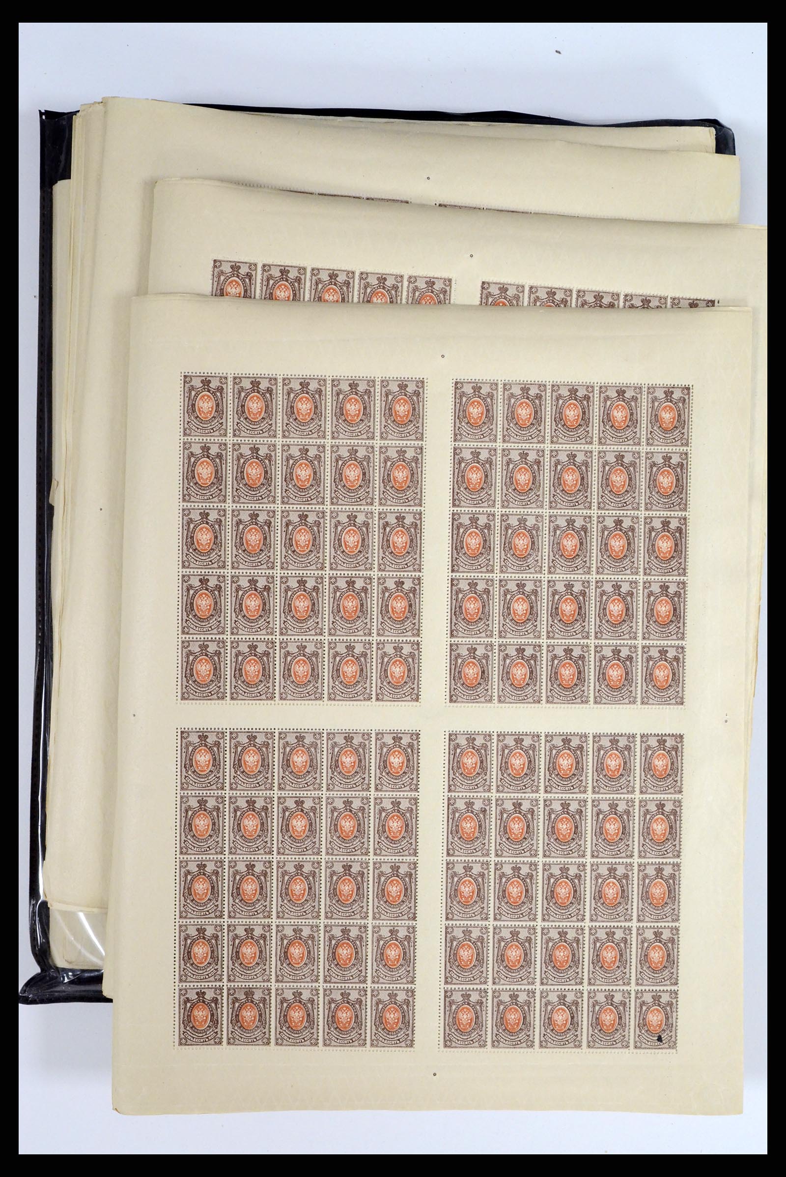 37750 0015 - Postzegelverzameling 37750 Rusland archiefvondst 1909-1917.