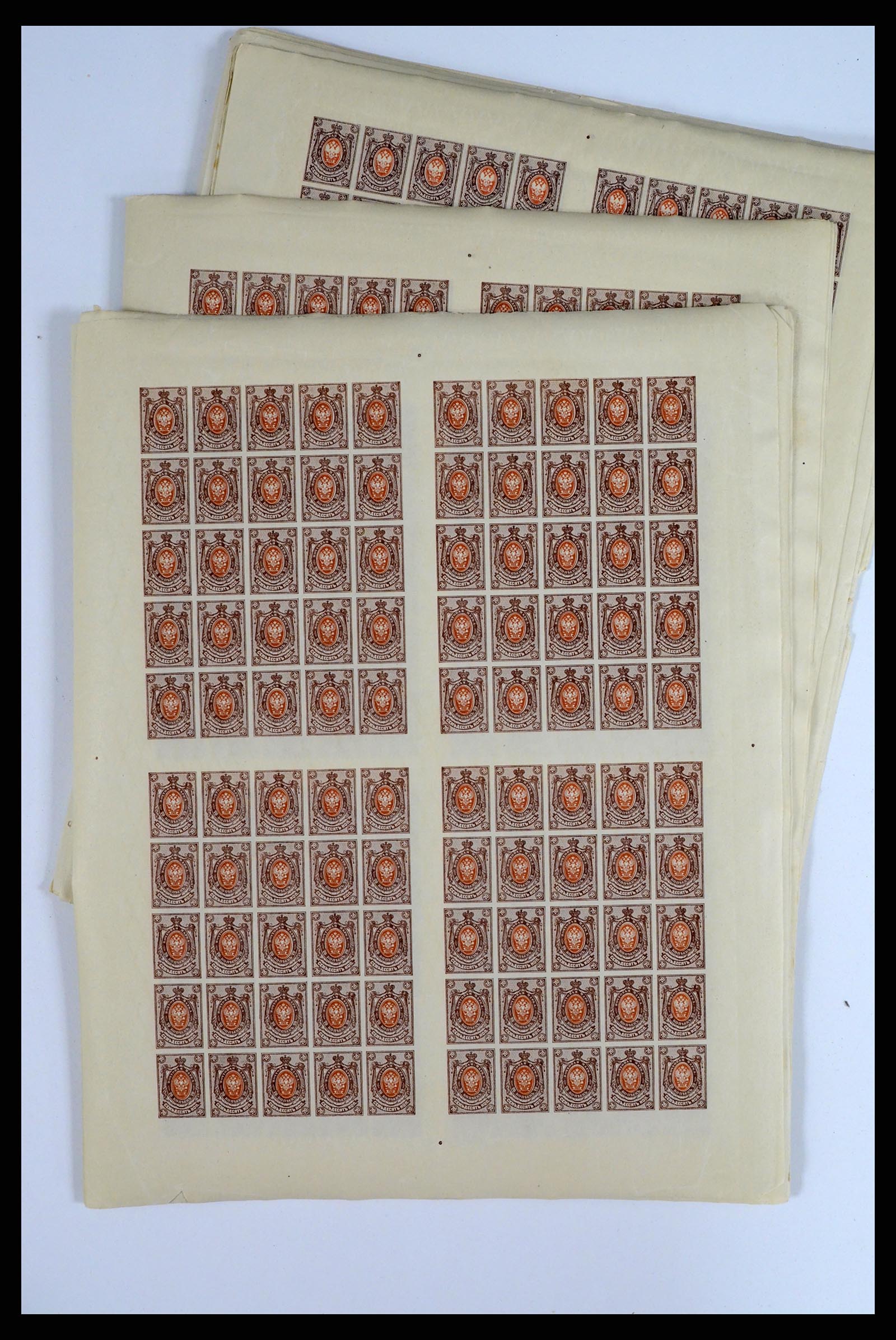 37750 0034 - Postzegelverzameling 37750 Rusland archiefvondst 1909-1917.