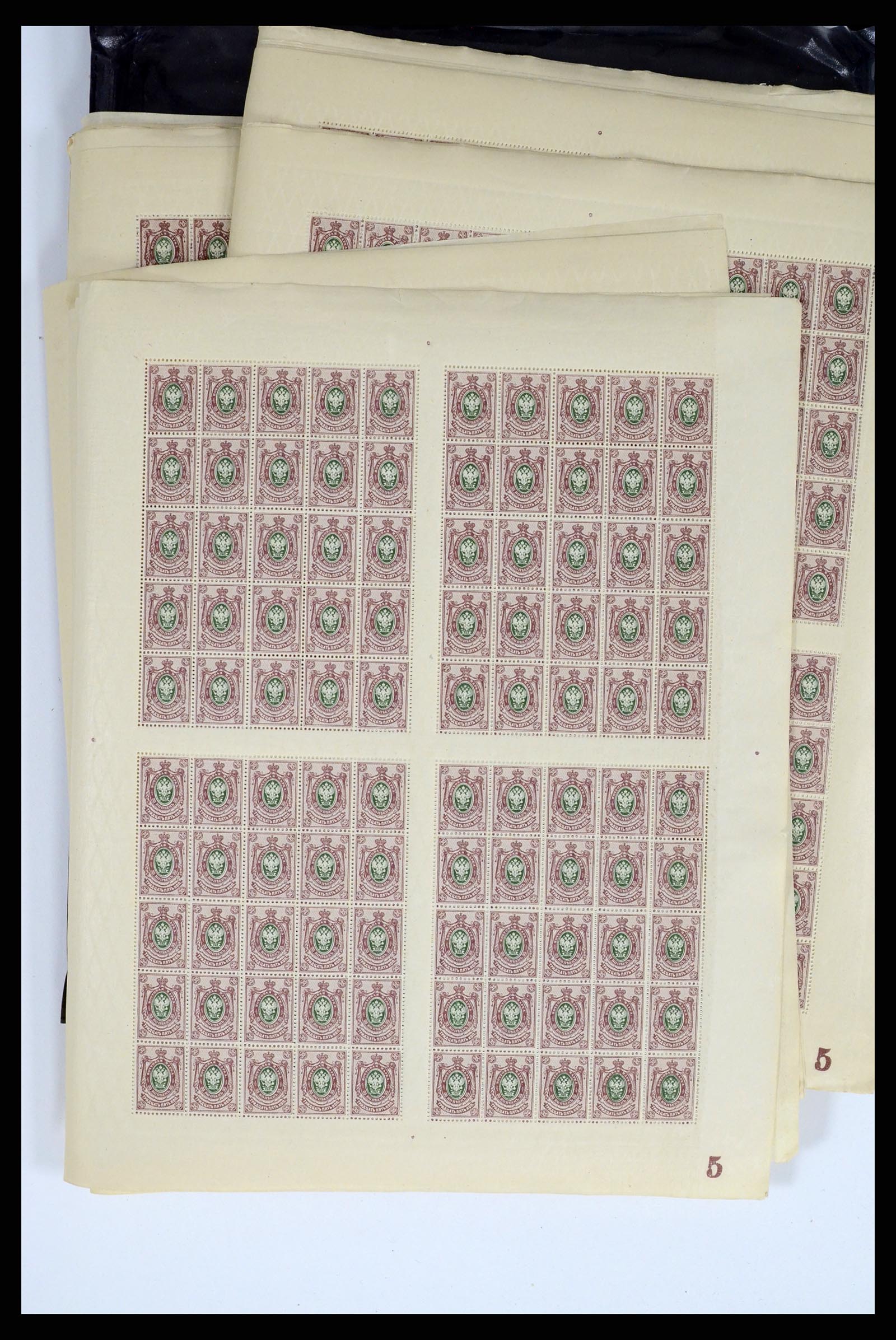 37750 0040 - Postzegelverzameling 37750 Rusland archiefvondst 1909-1917.
