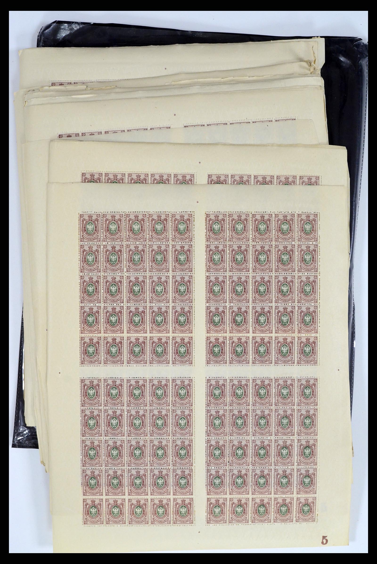 37750 0042 - Postzegelverzameling 37750 Rusland archiefvondst 1909-1917.