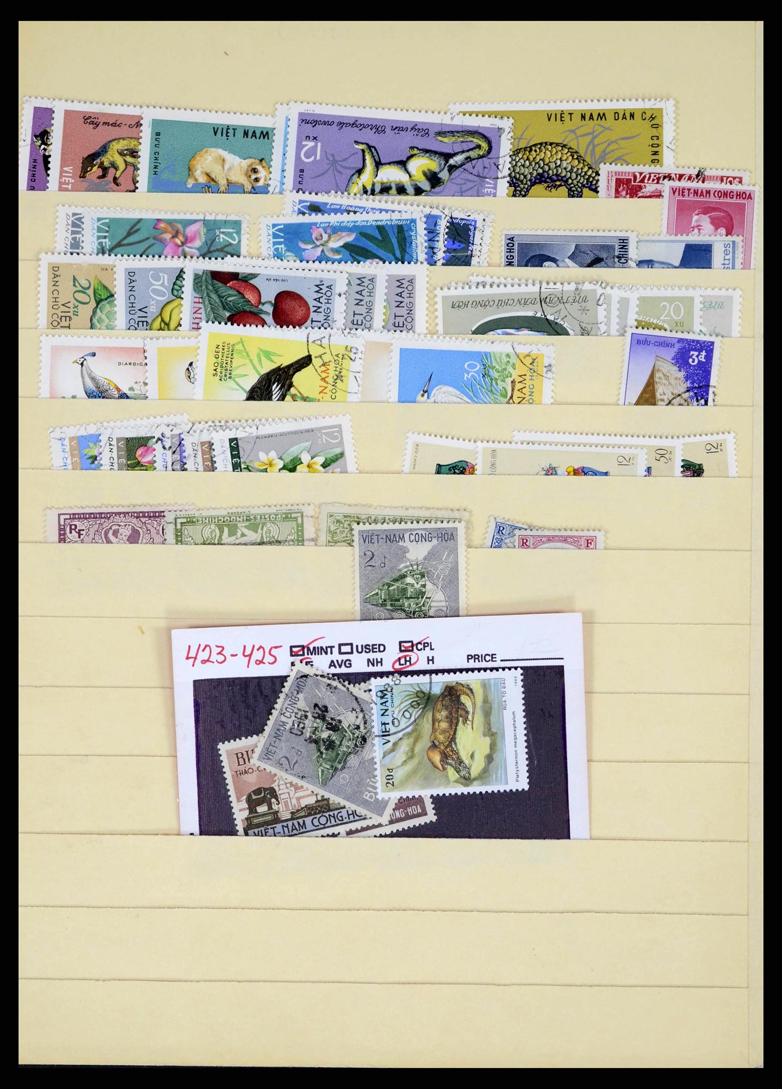 37760 0031 - Stamp collection 37760 Asia 1887-2011.