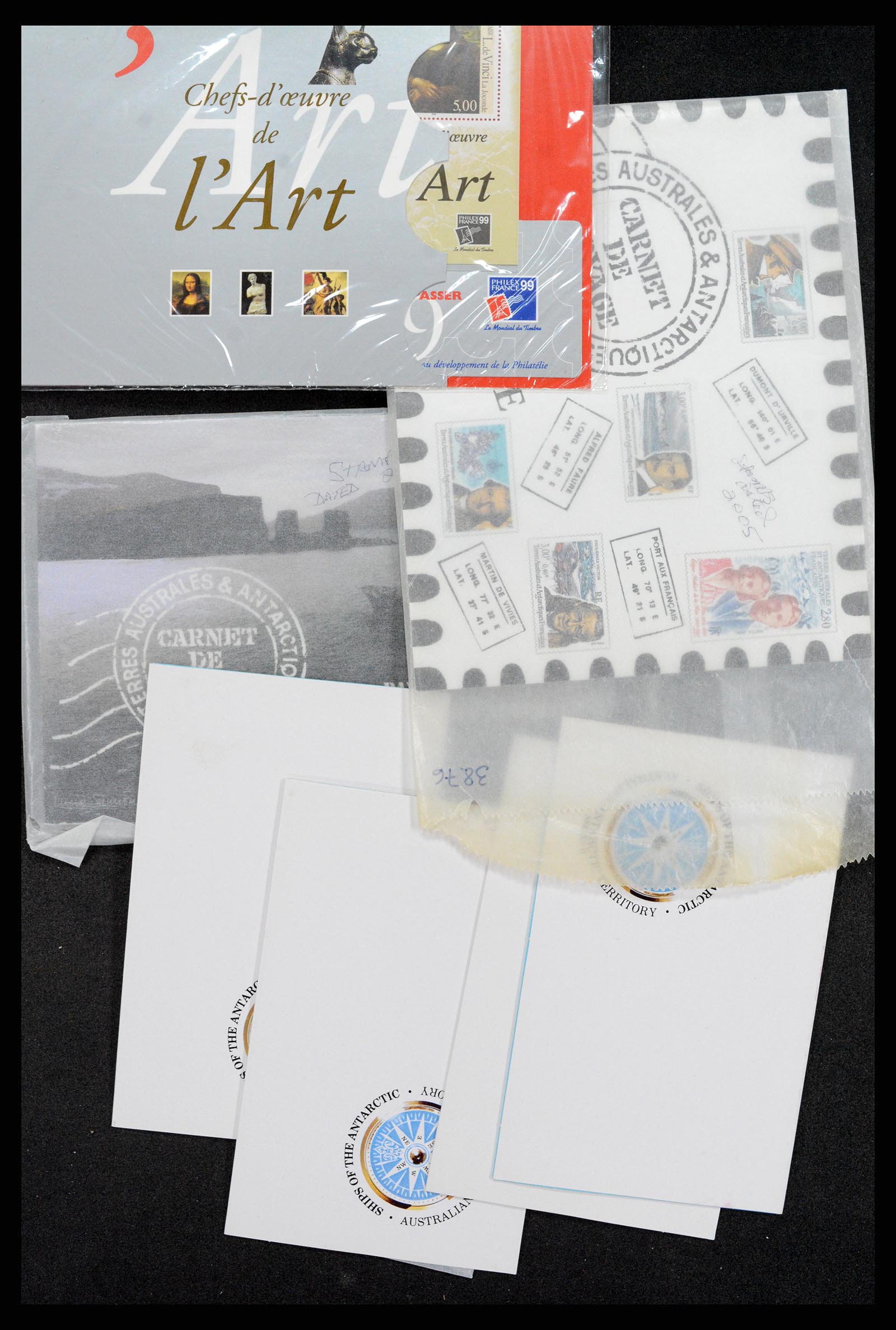 37769 536 - Stamp collection 37769 All world sortinglot 1860-2010.