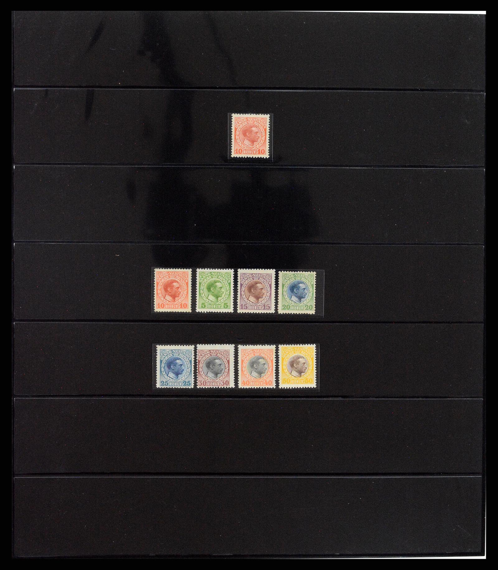37783 011 - Postzegelverzameling 37783 Deens West Indië 1855-1917.