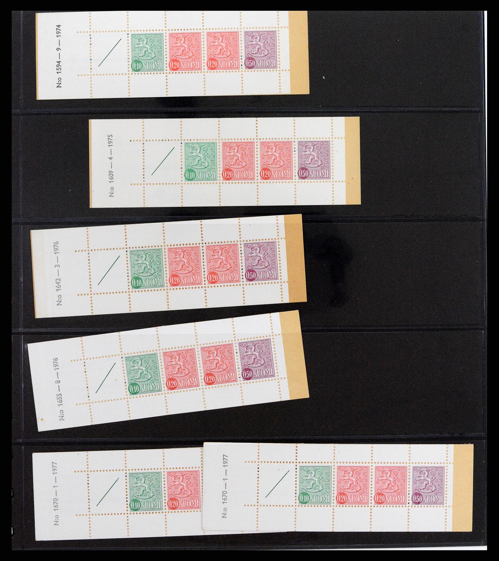 37798 003 - Postzegelverzameling 37798 Finland postzegelboekjes 1952-2005.
