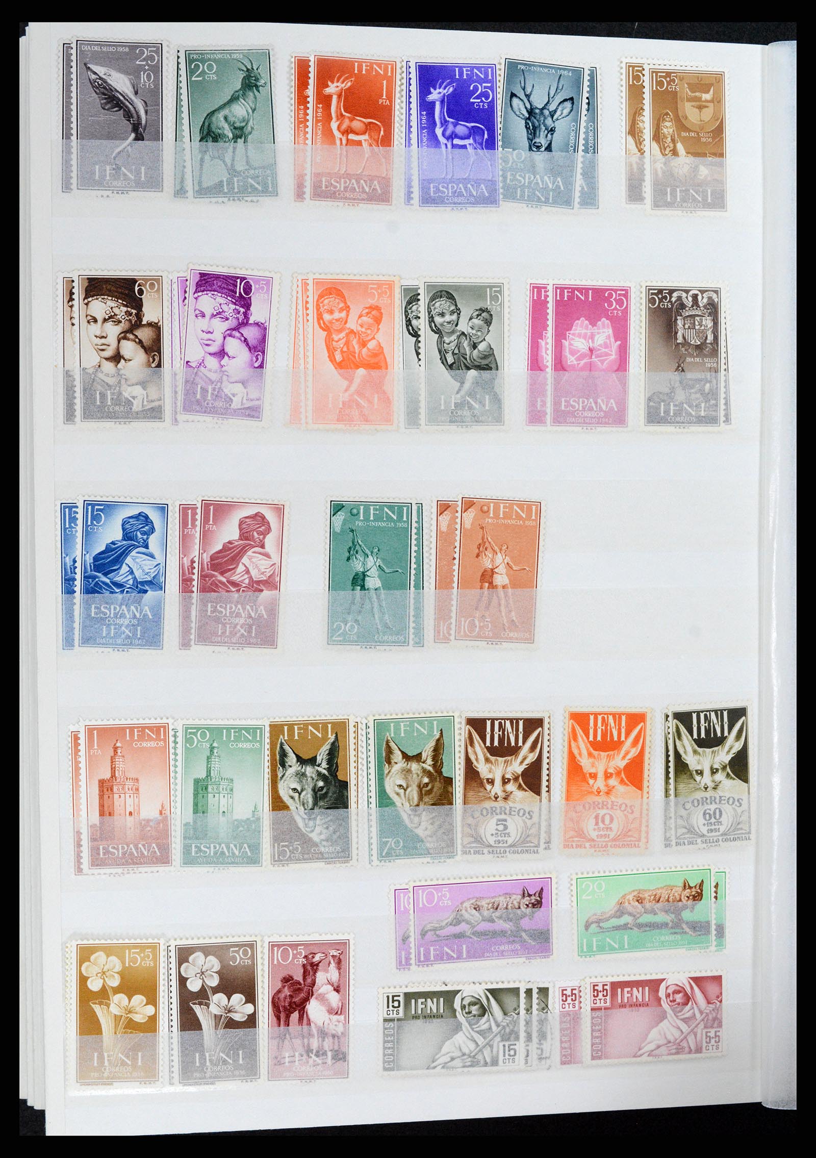 37857 032 - Postzegelverzameling 37857 Spaanse koloniën en burgeroorlog 1890-1960