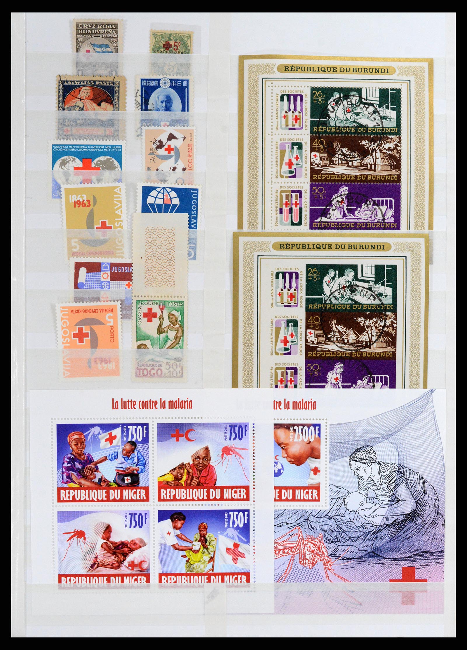 37885 042 - Postzegelverzameling 37885 Motief Rode Kruis 1906-2000.