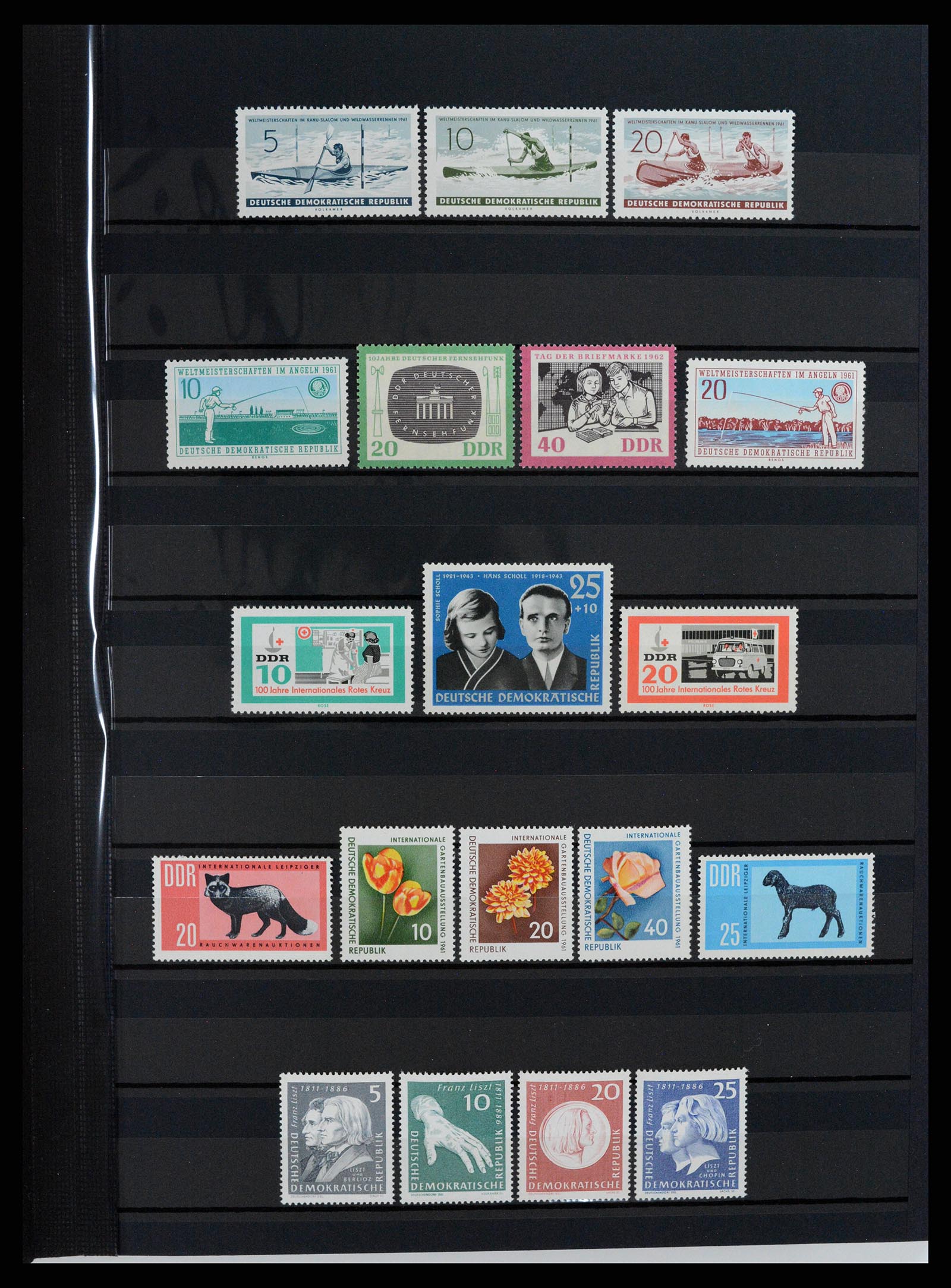 37898 017 - Stamp Collection 37898 Sovietzone/GDR 1945-1972.