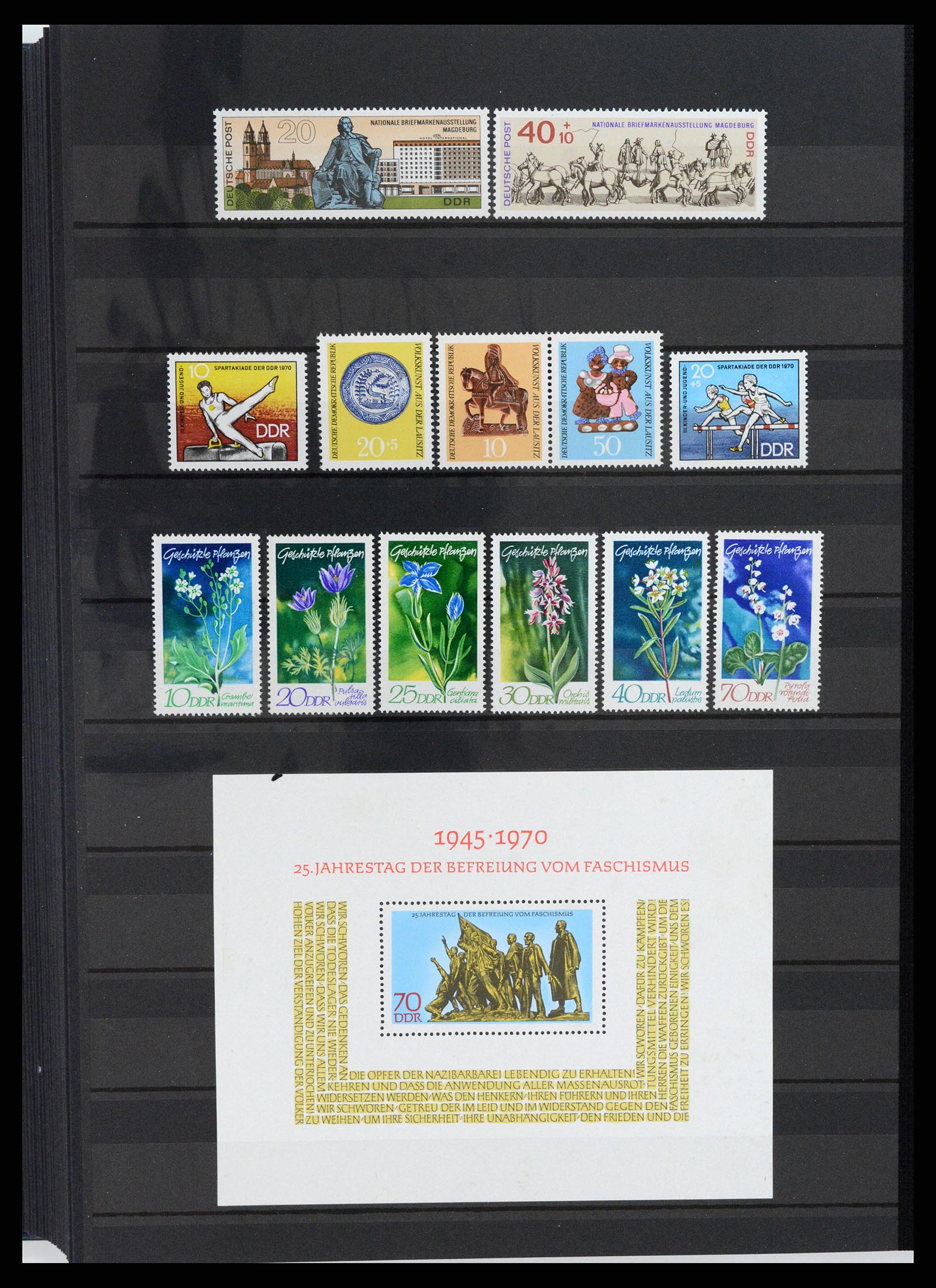 37898 044 - Stamp Collection 37898 Sovietzone/GDR 1945-1972.