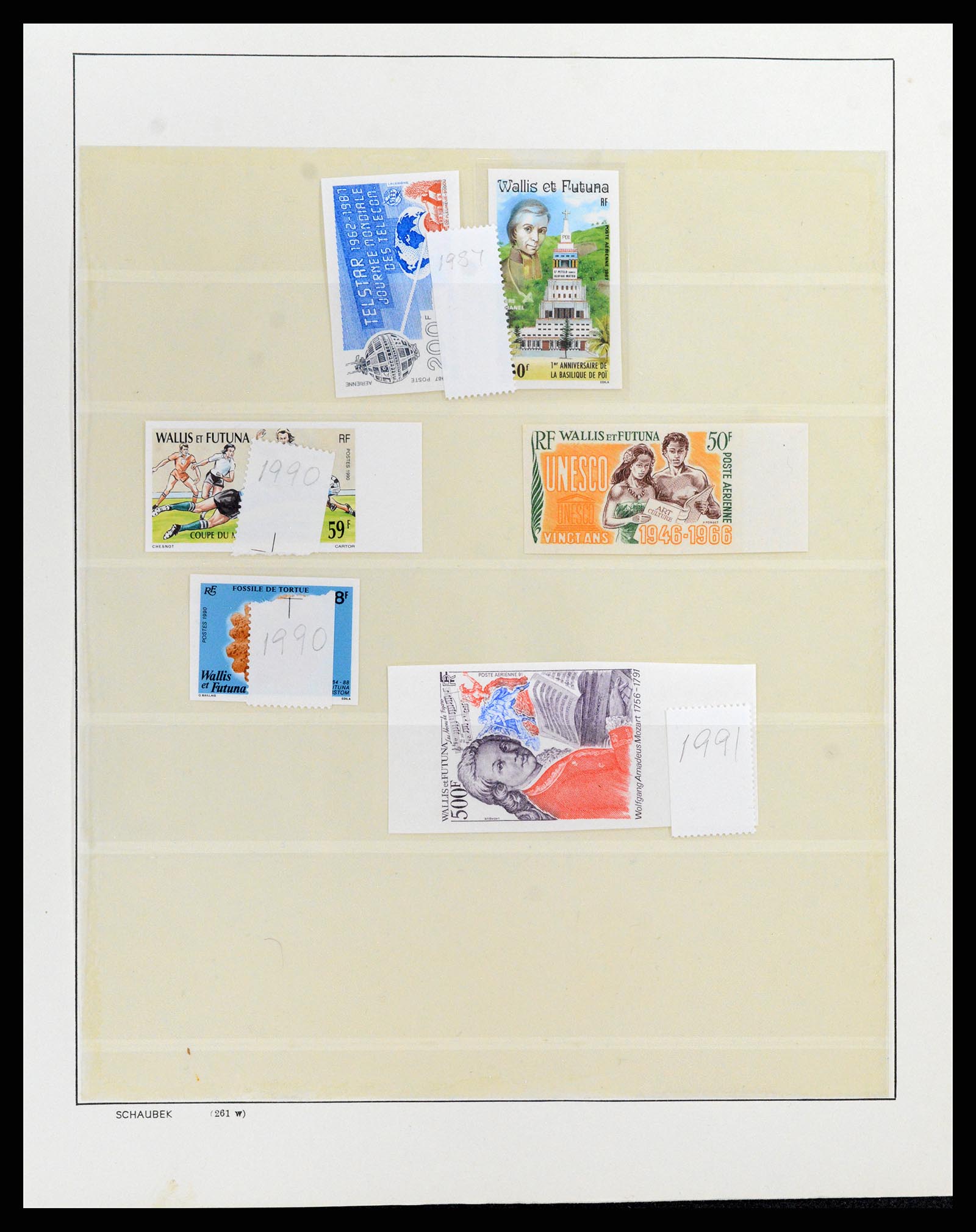 37926 071 - Stamp Collection 37926 Wallis et Futuna 1922-2001.