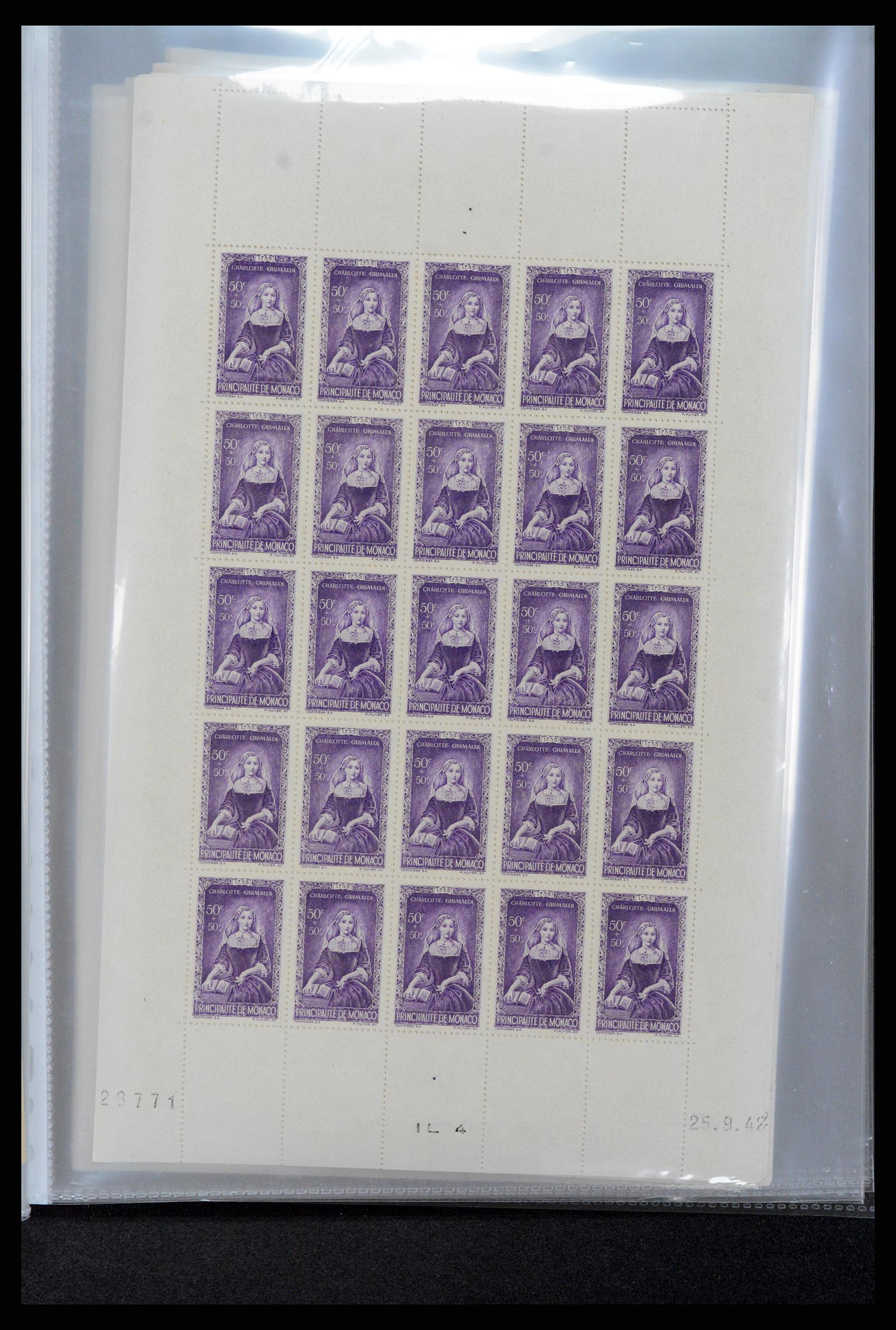 37984 026 - Stamp collection 37984 Monaco better issues 1942-1982.