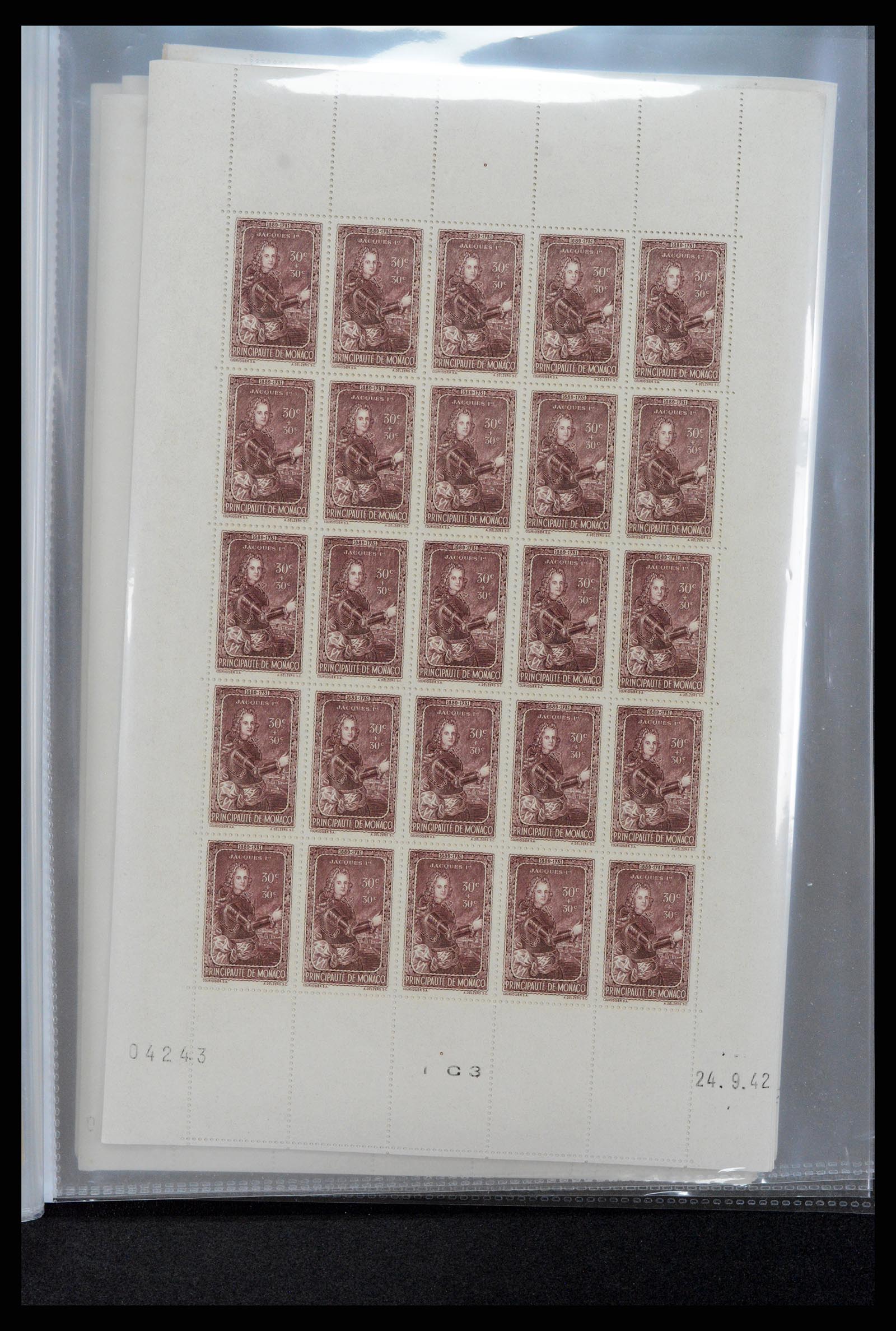 37984 028 - Stamp collection 37984 Monaco better issues 1942-1982.