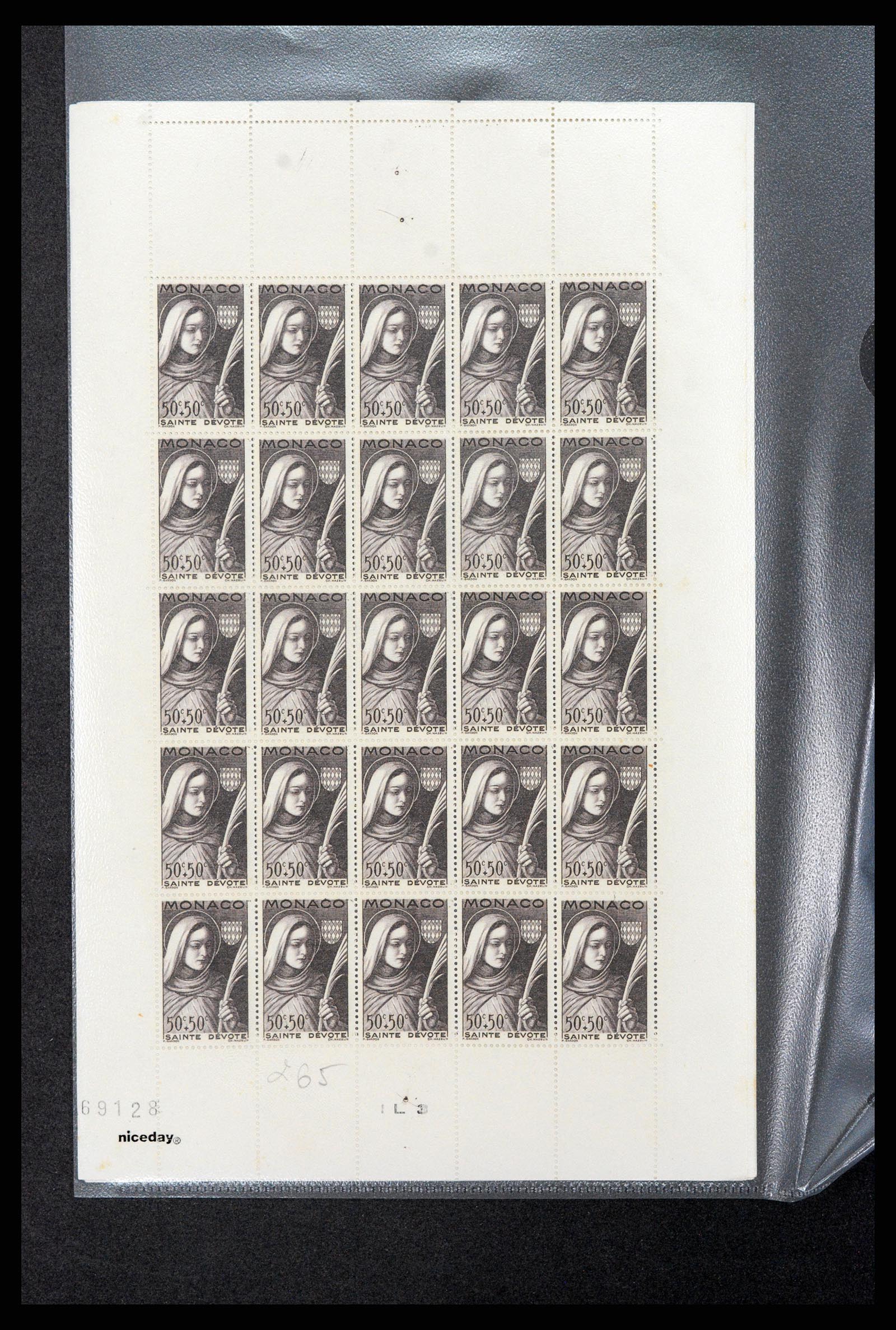 37984 035 - Stamp collection 37984 Monaco better issues 1942-1982.