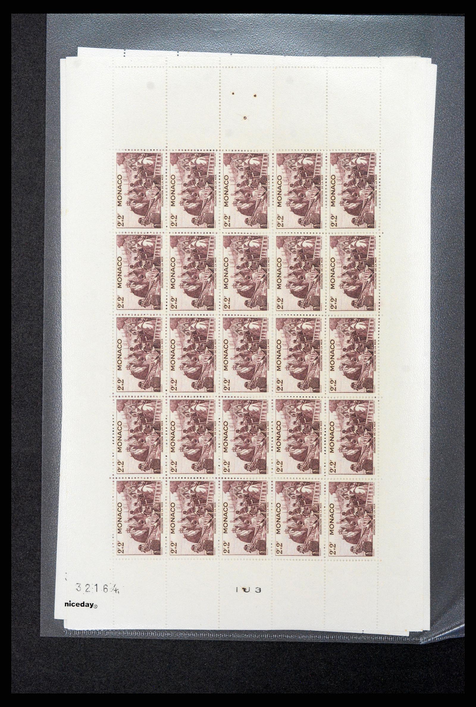 37984 039 - Stamp collection 37984 Monaco better issues 1942-1982.
