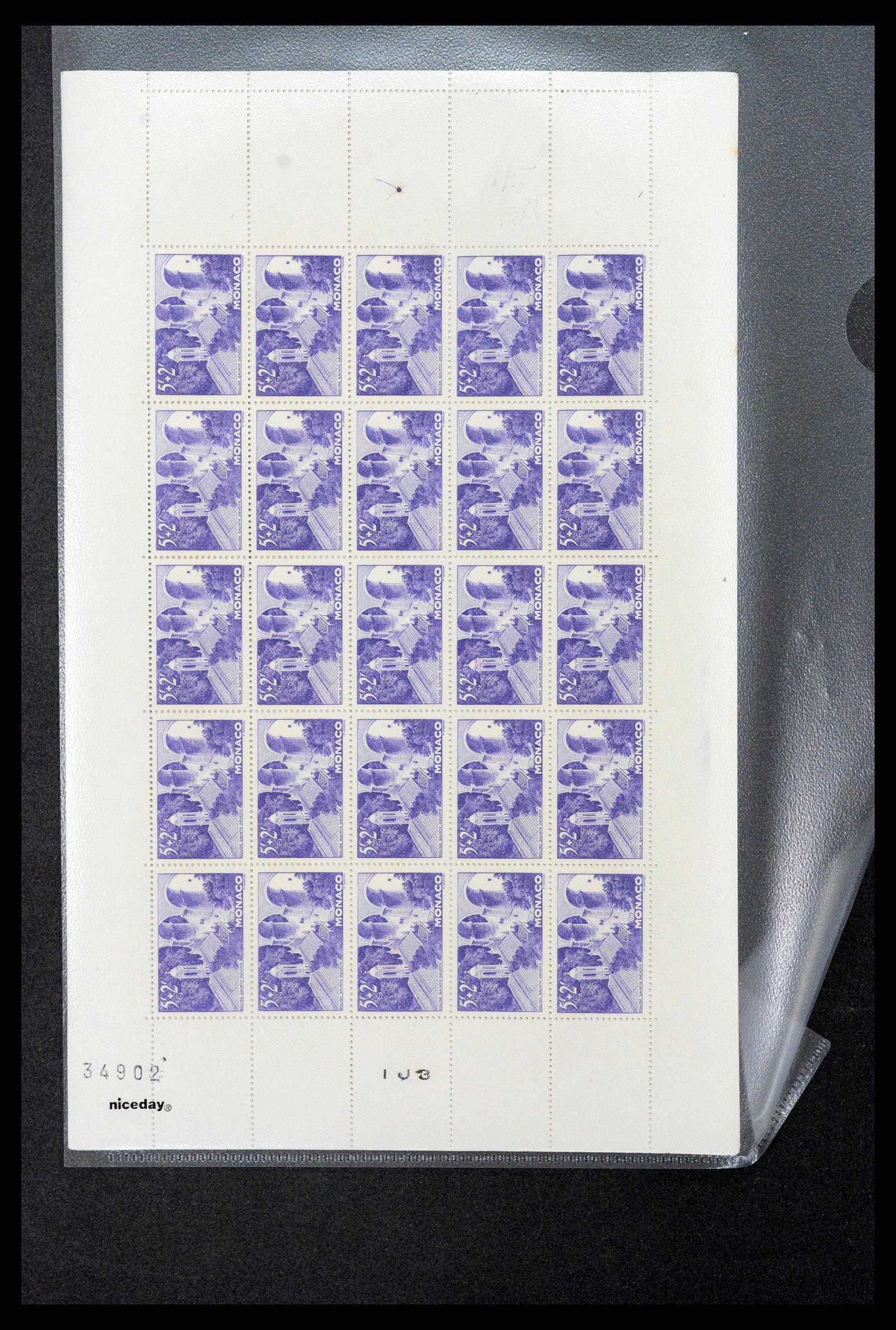 37984 040 - Stamp collection 37984 Monaco better issues 1942-1982.