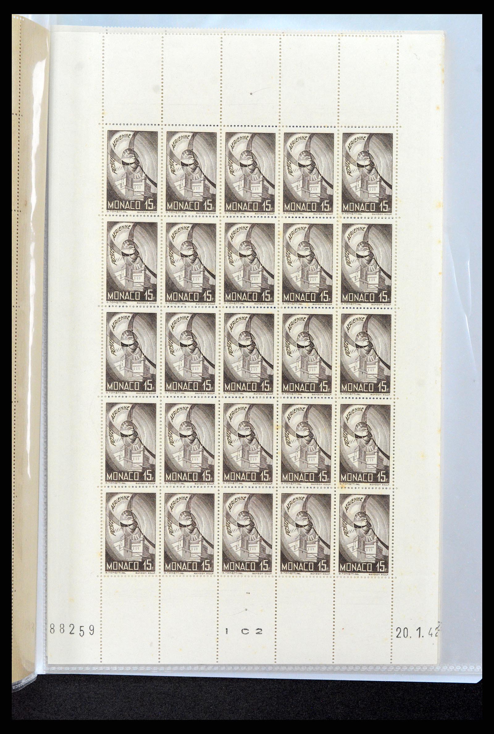 37984 047 - Stamp collection 37984 Monaco better issues 1942-1982.