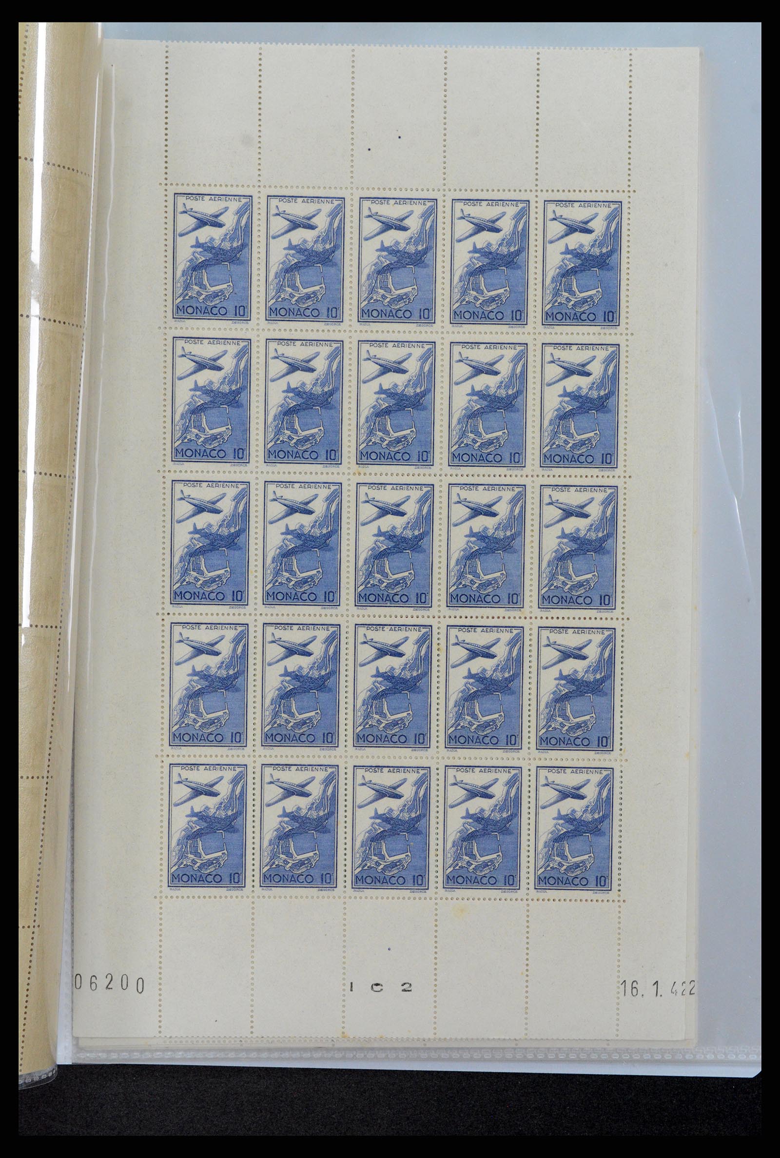37984 048 - Stamp collection 37984 Monaco better issues 1942-1982.