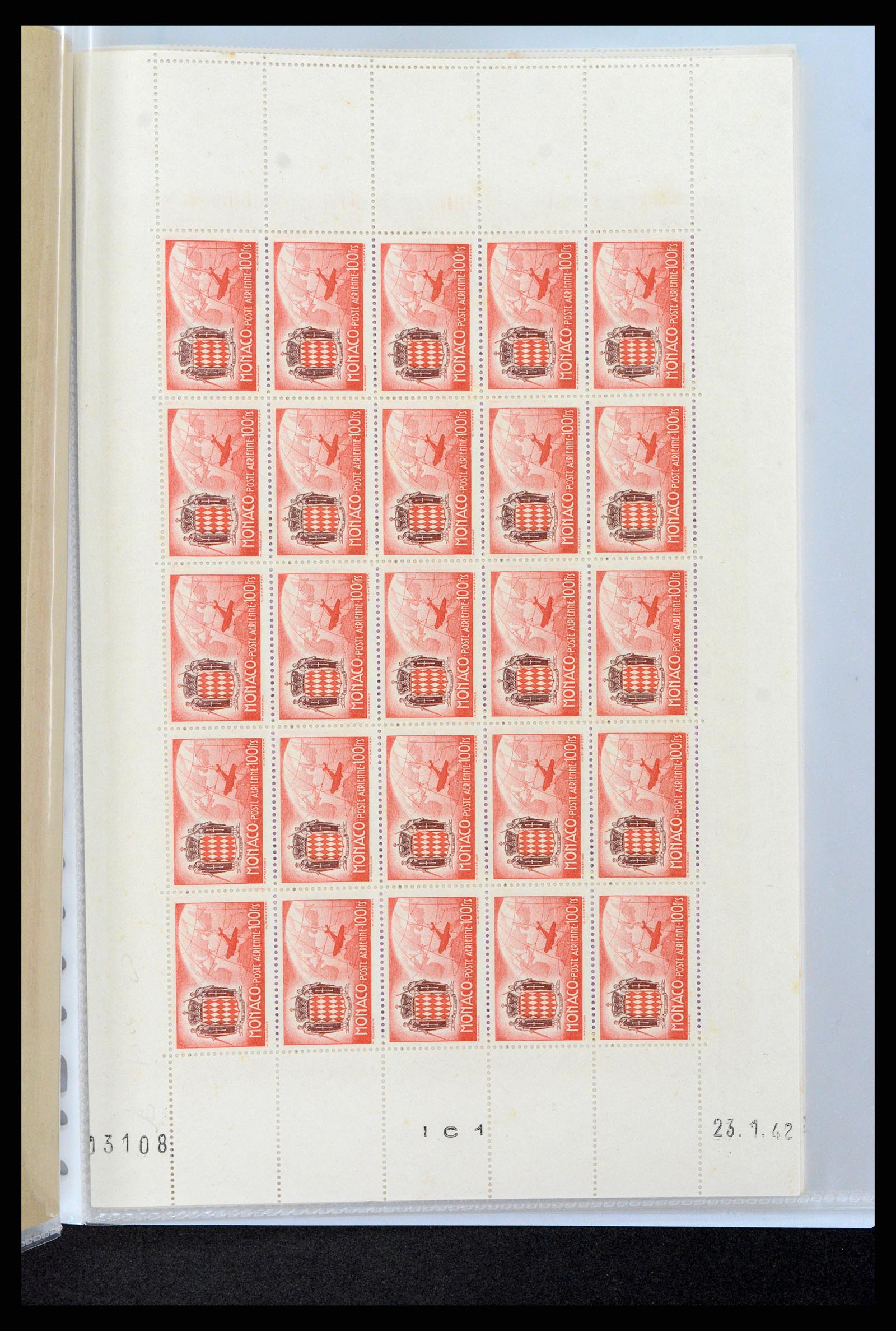 37984 050 - Stamp collection 37984 Monaco better issues 1942-1982.