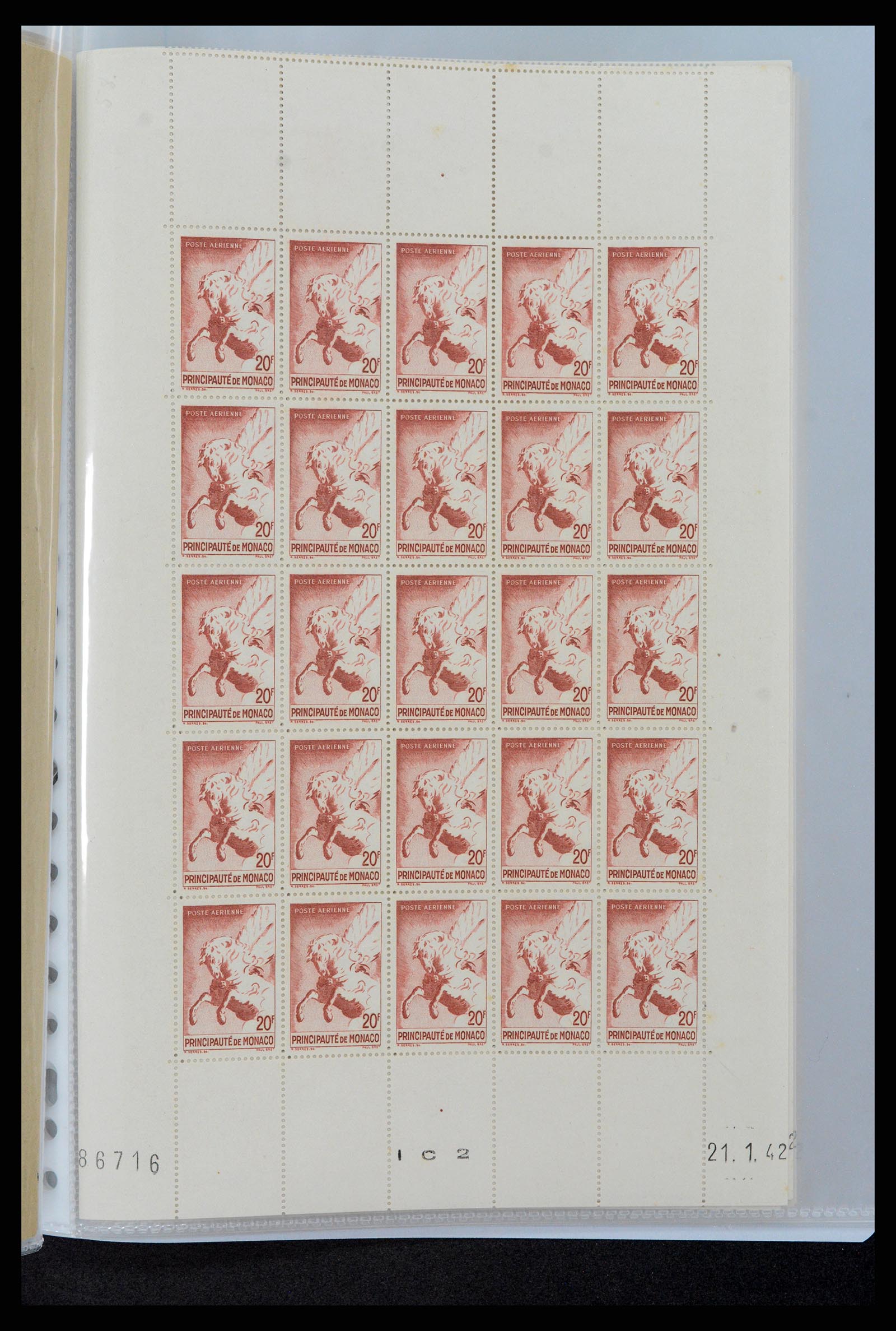 37984 052 - Stamp collection 37984 Monaco better issues 1942-1982.