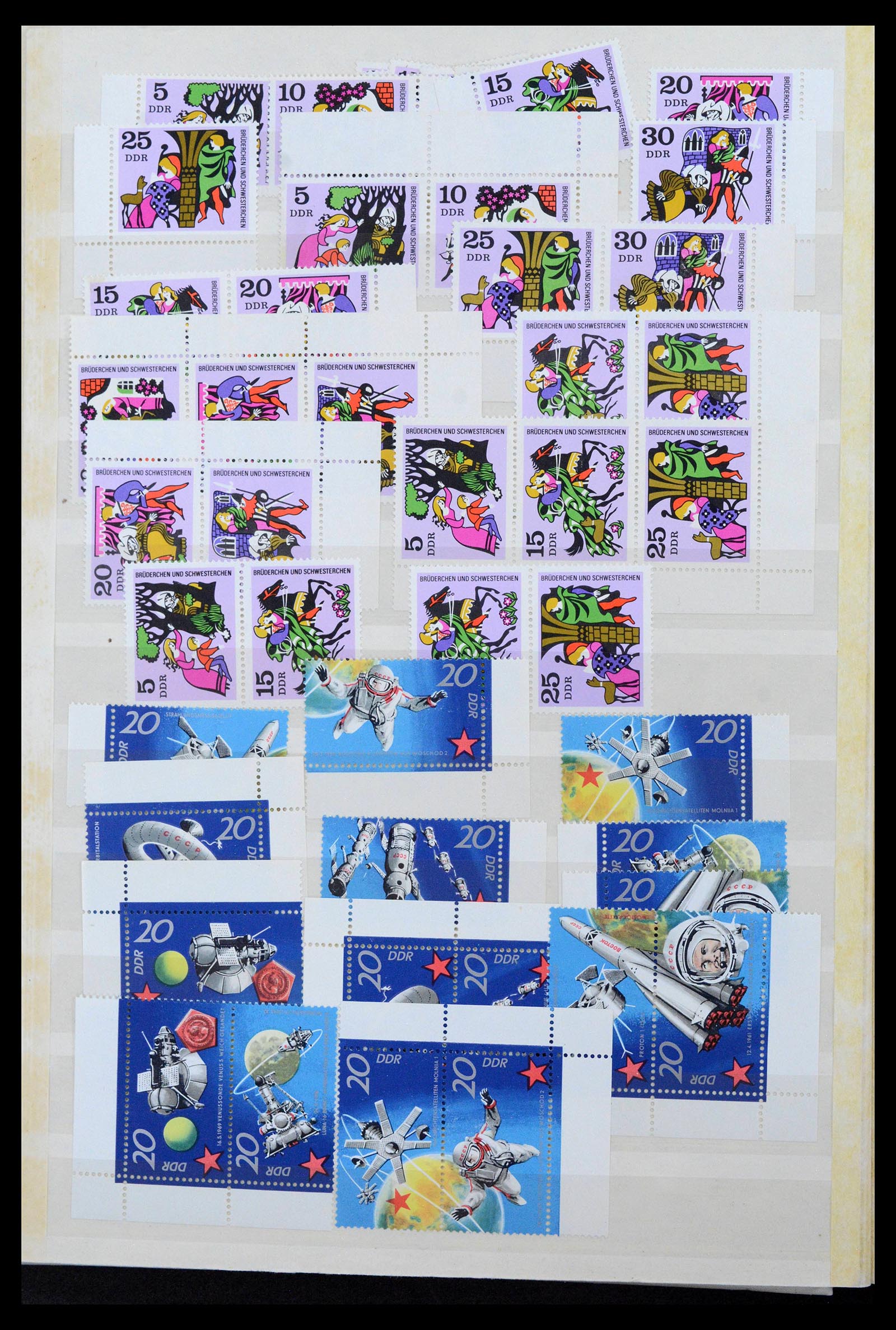 38188 0082 - Postzegelverzameling 38188 DDR combinaties 1955-1990.