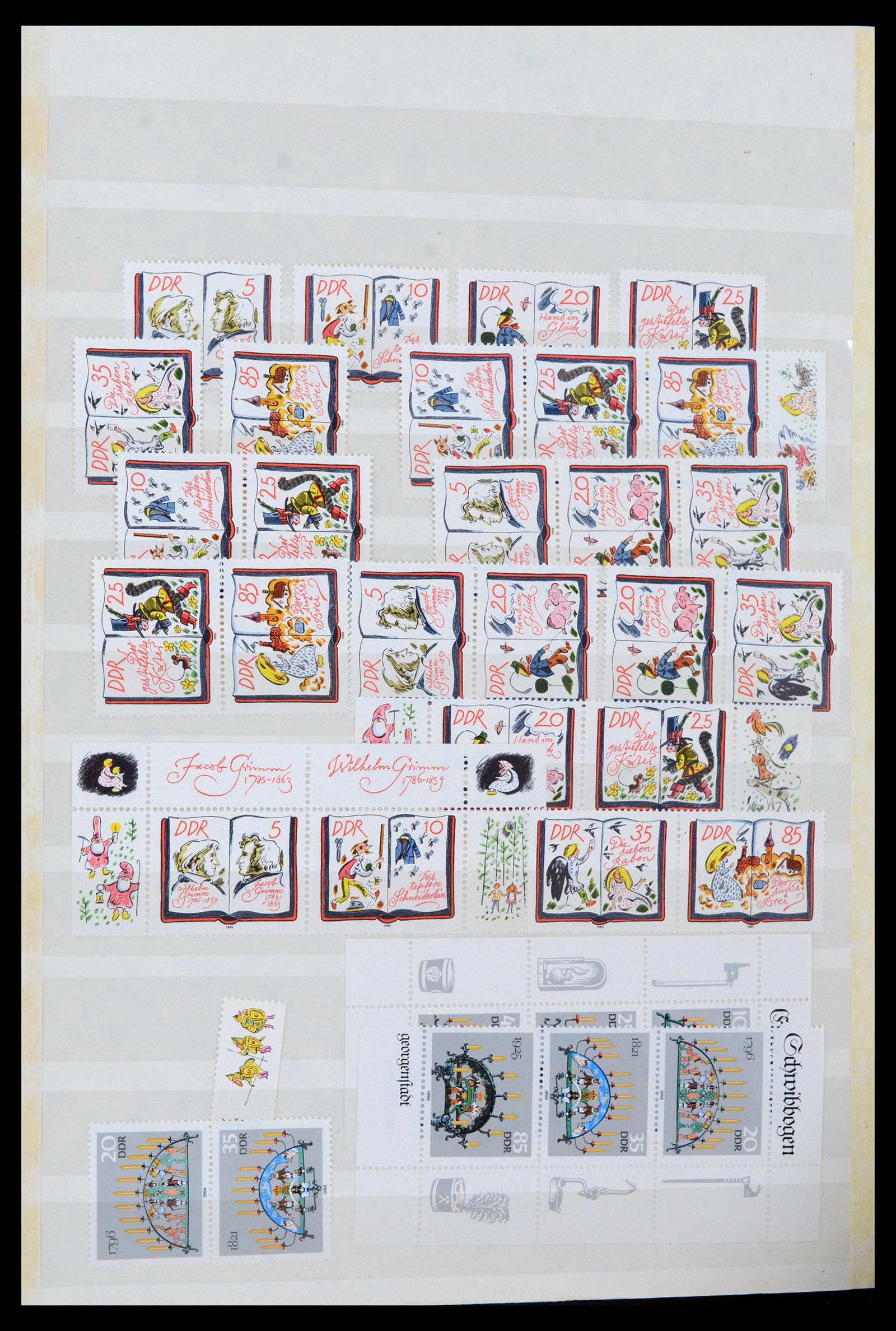 38188 0094 - Postzegelverzameling 38188 DDR combinaties 1955-1990.