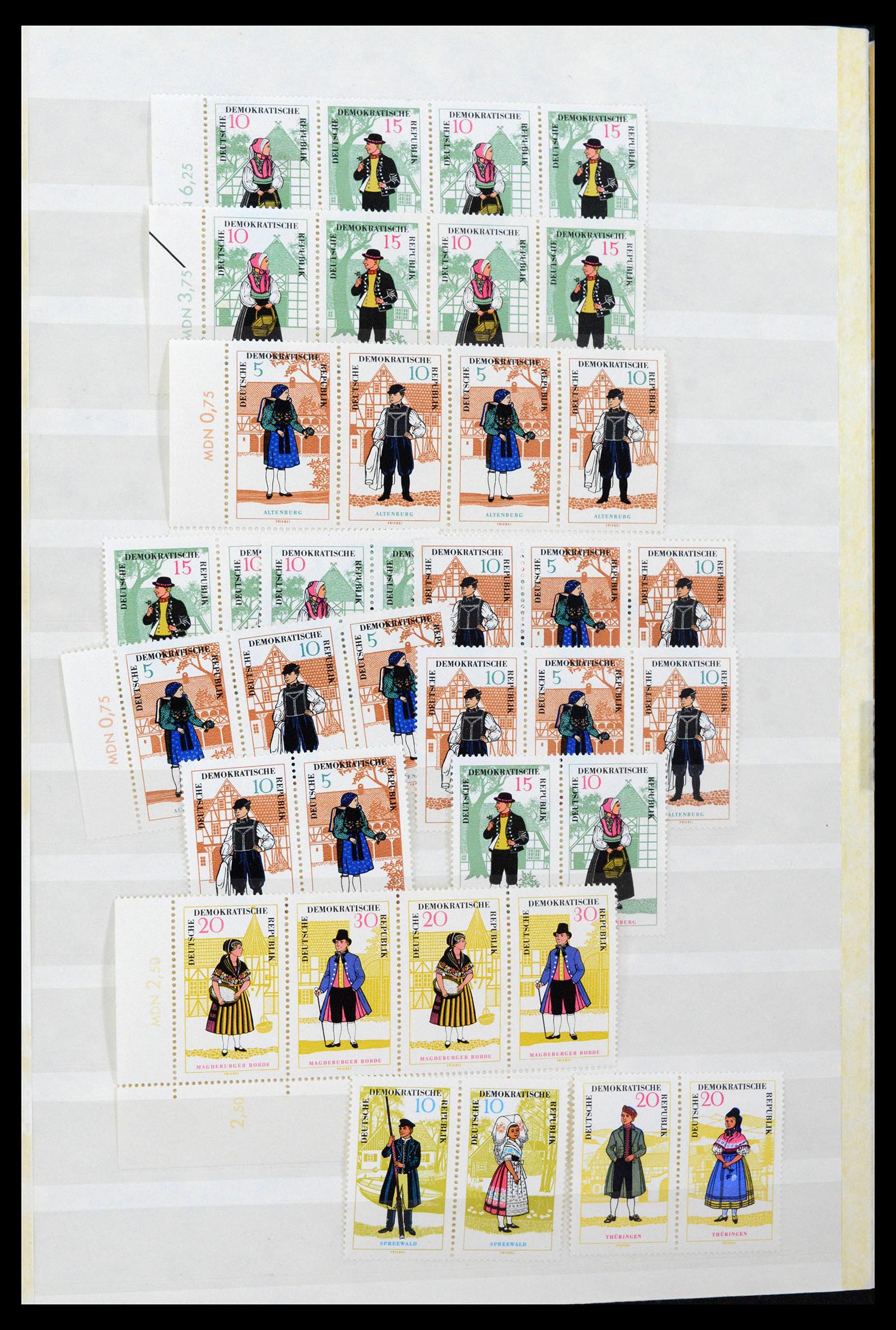 38188 0100 - Postzegelverzameling 38188 DDR combinaties 1955-1990.