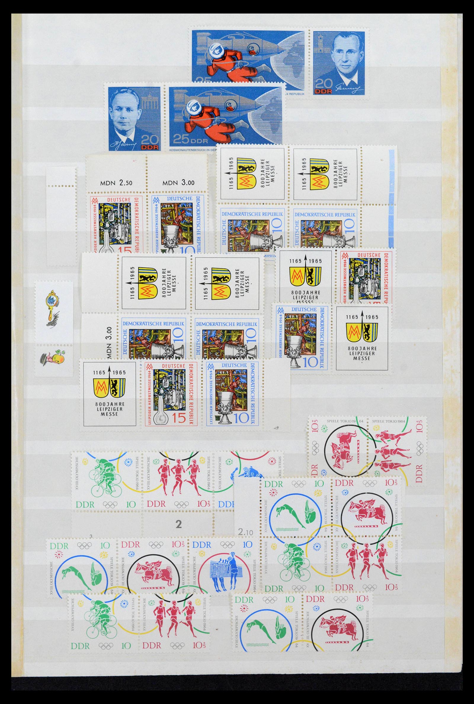 38188 0101 - Postzegelverzameling 38188 DDR combinaties 1955-1990.